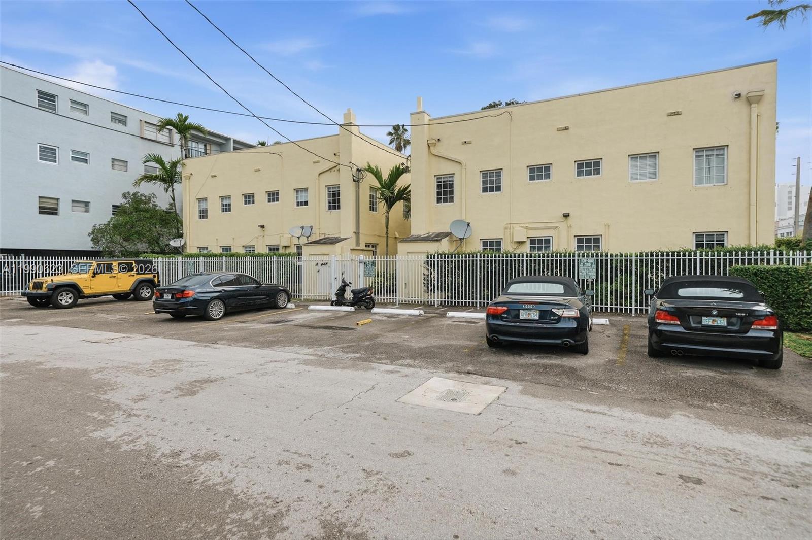 600 Euclid Ave # 2A