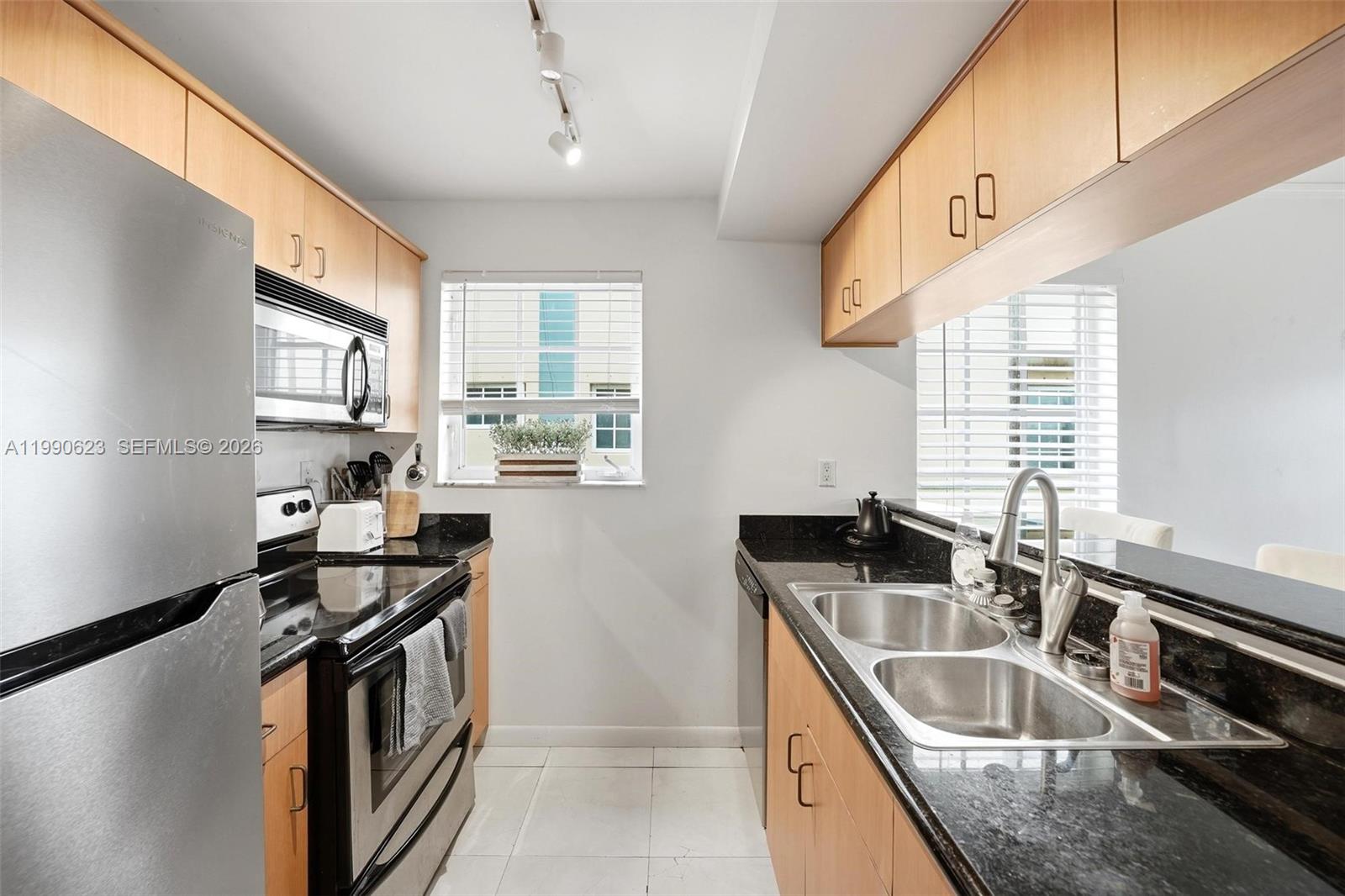 600 Euclid Ave # 2A