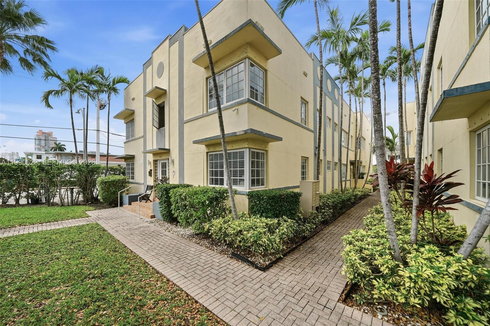 600 Euclid Ave # 2A
