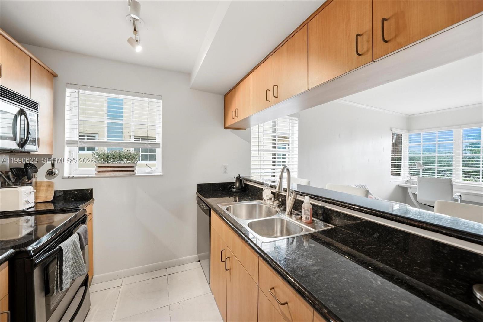 600 Euclid Ave # 2A