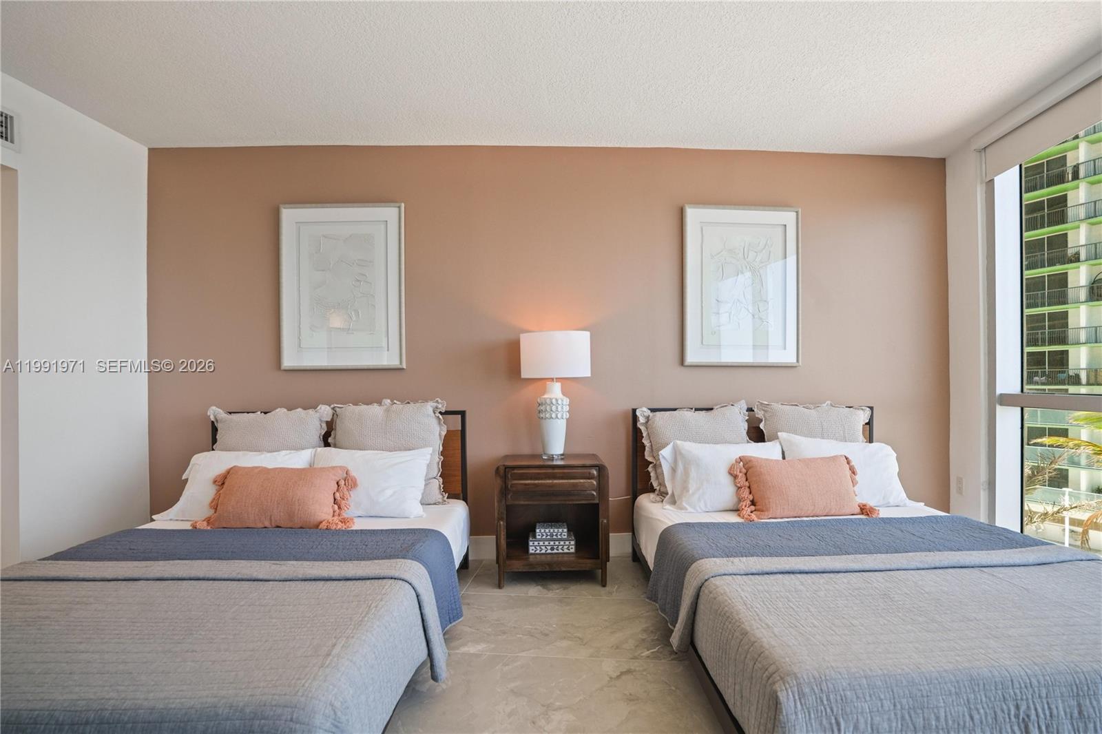 1750 N Bayshore Dr # 1401