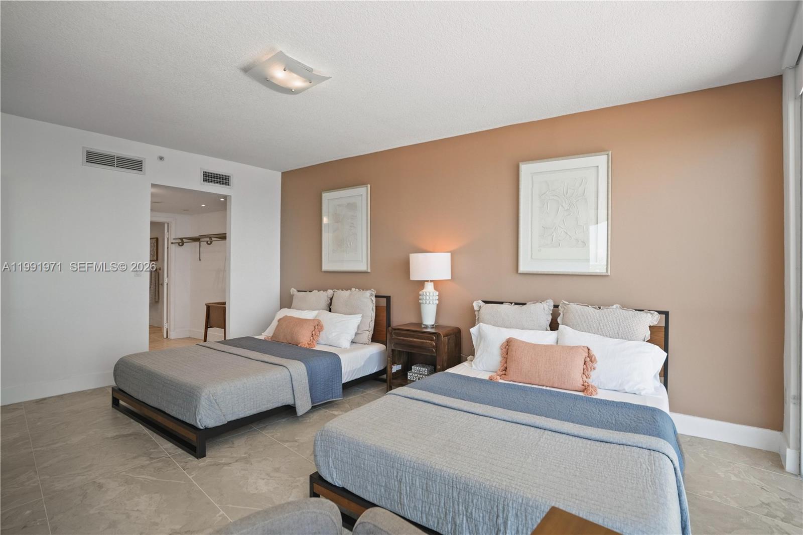 1750 N Bayshore Dr # 1401