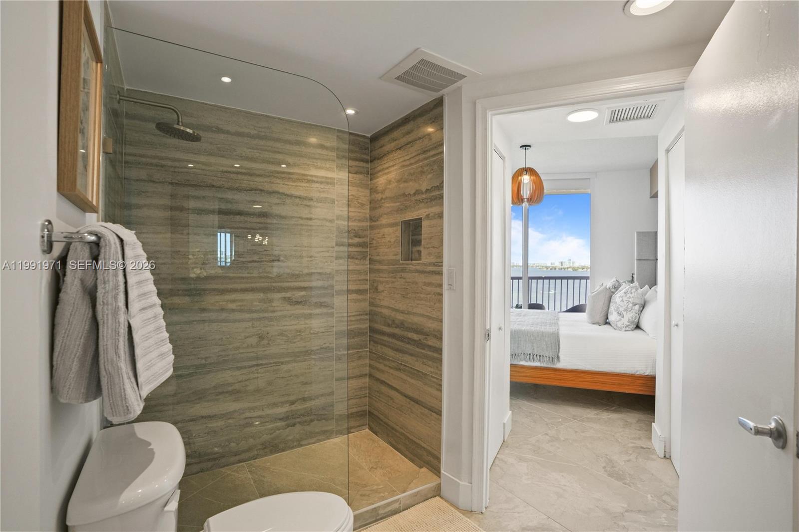 1750 N Bayshore Dr # 1401