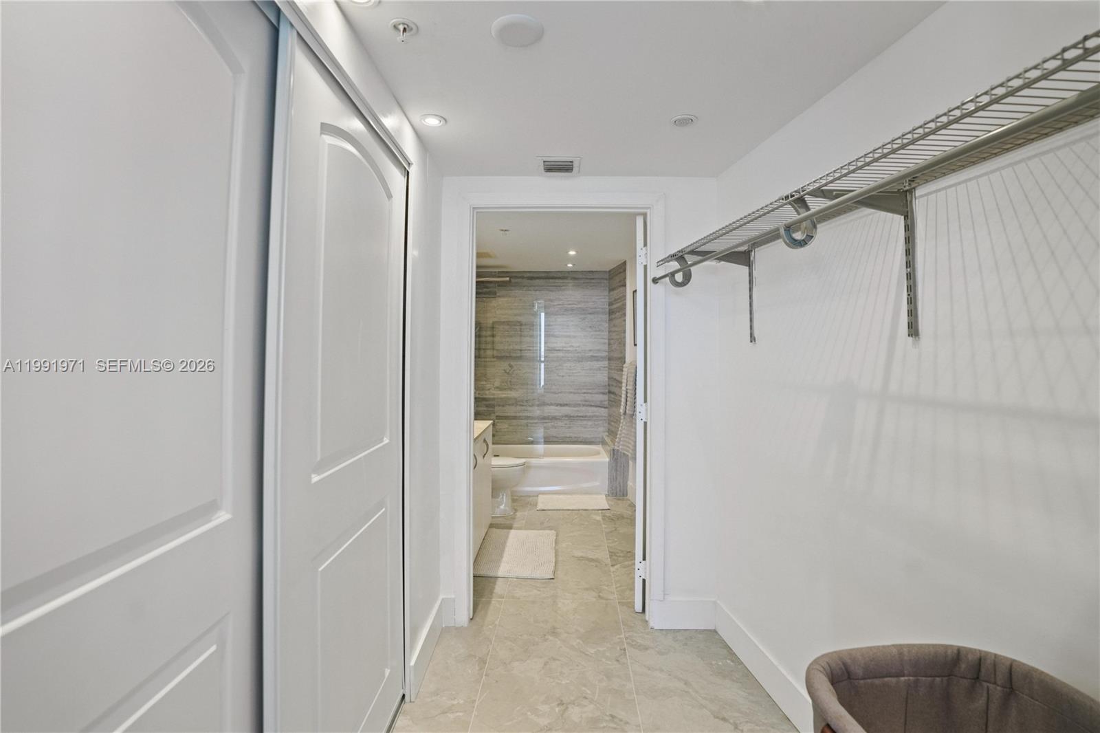 1750 N Bayshore Dr # 1401