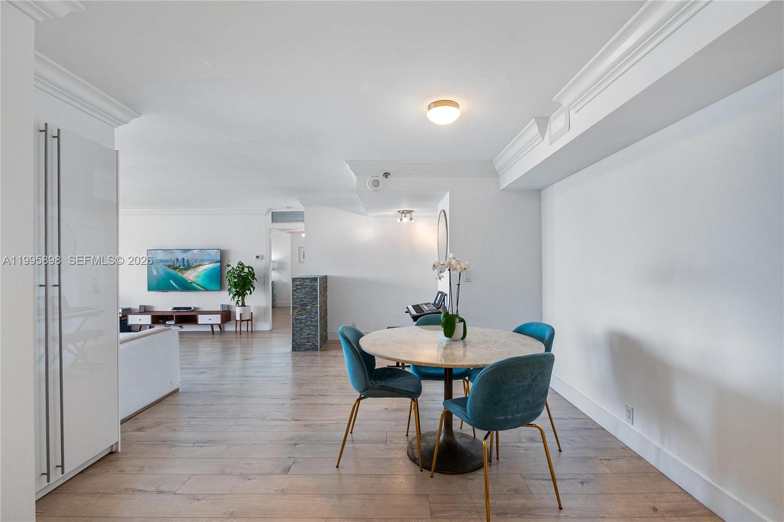 2000 Towerside Ter Unit: PH9