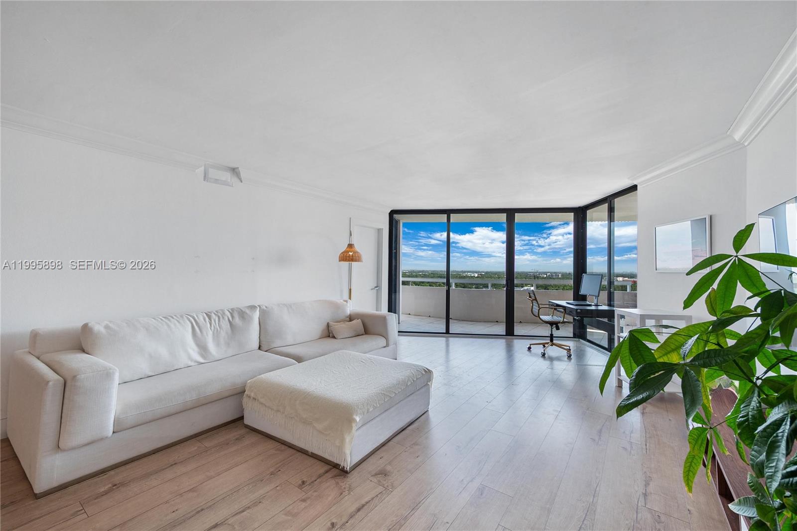 2000 Towerside Ter Unit: PH9