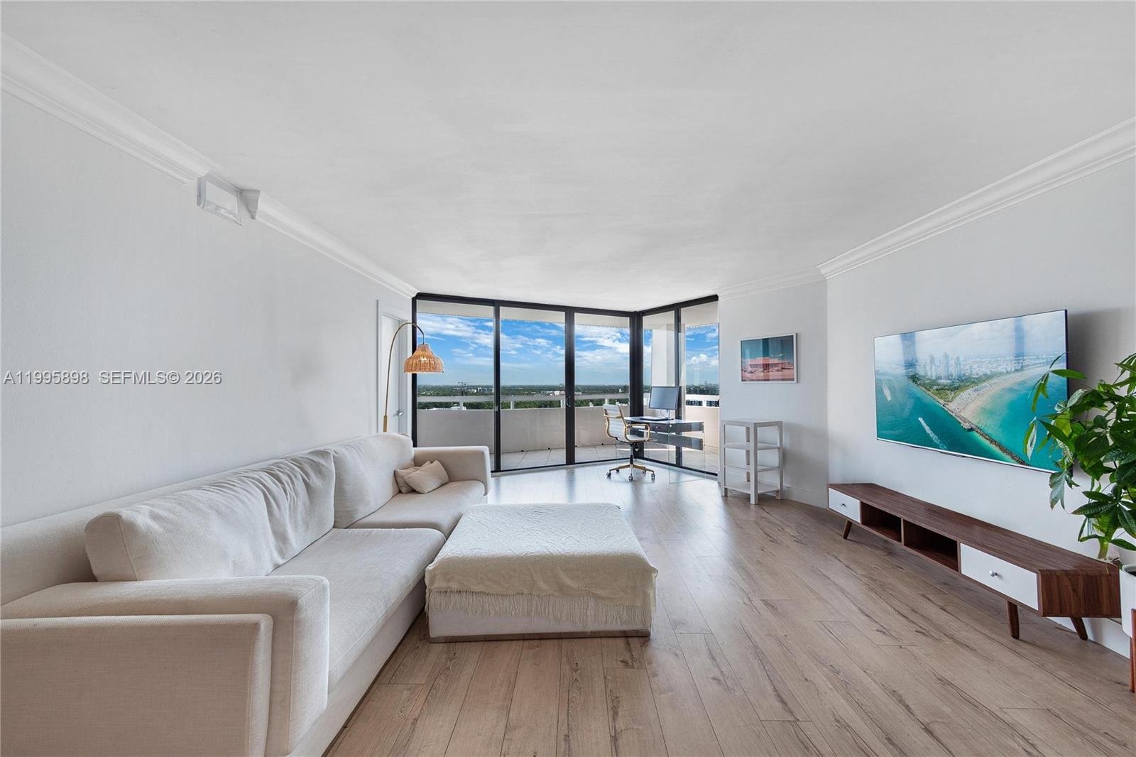 2000 Towerside Ter Unit: PH9