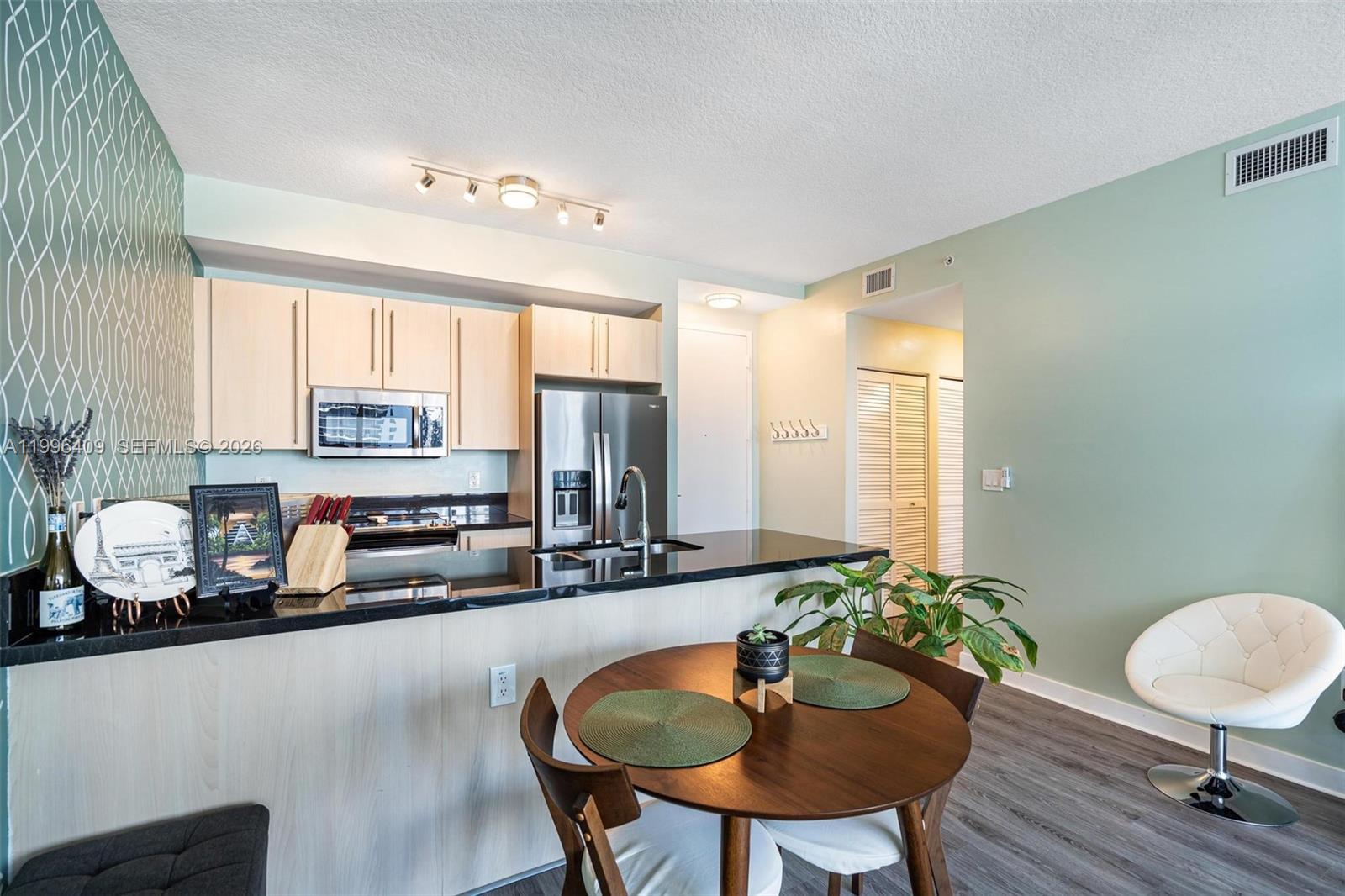 1111 SW 1st Ave Unit: 2721-N