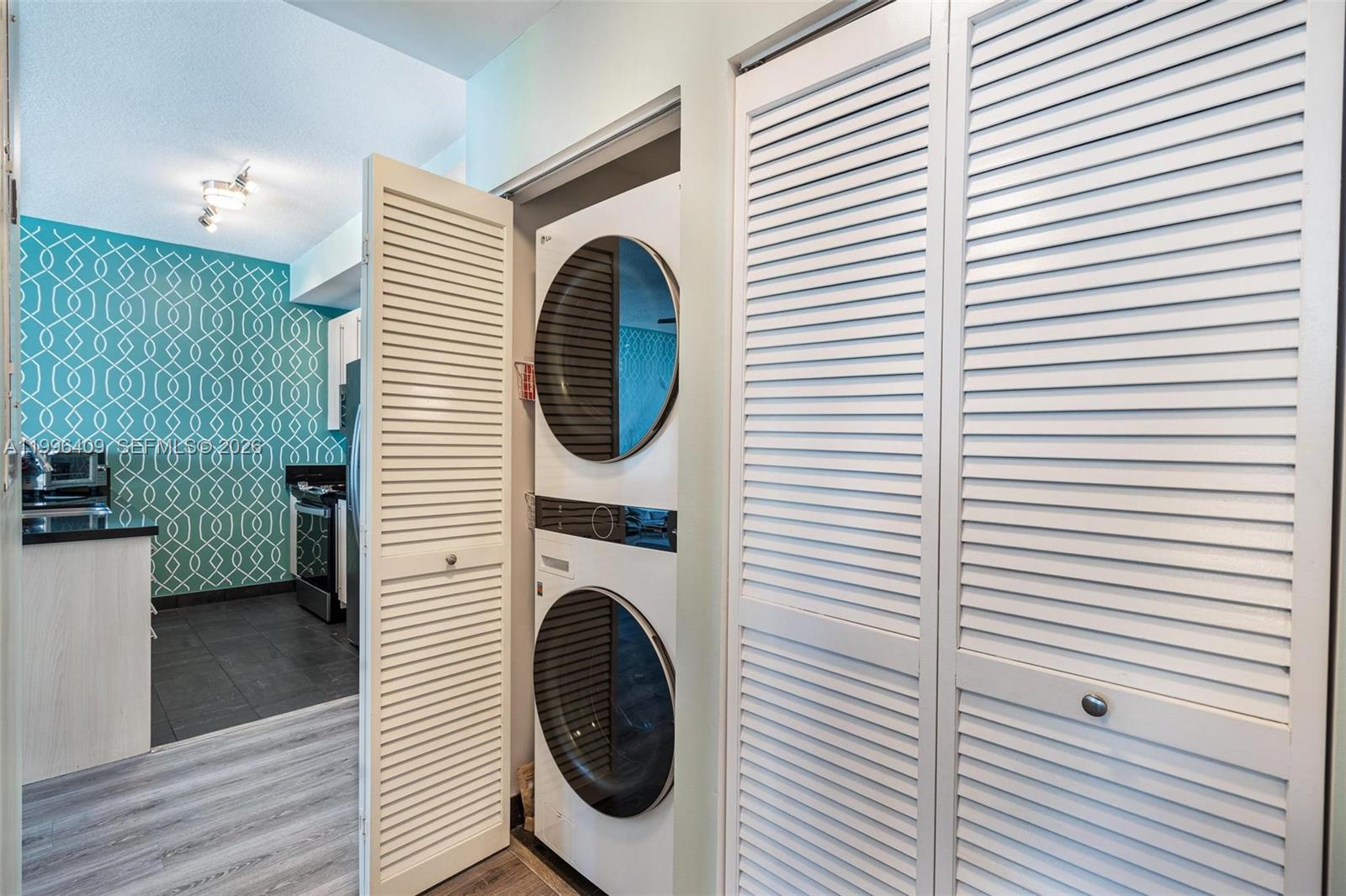 1111 SW 1st Ave Unit: 2721-N