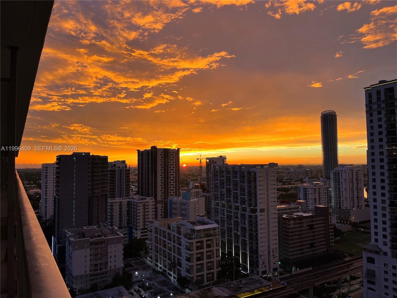 1111 SW 1st Ave Unit: 2721-N