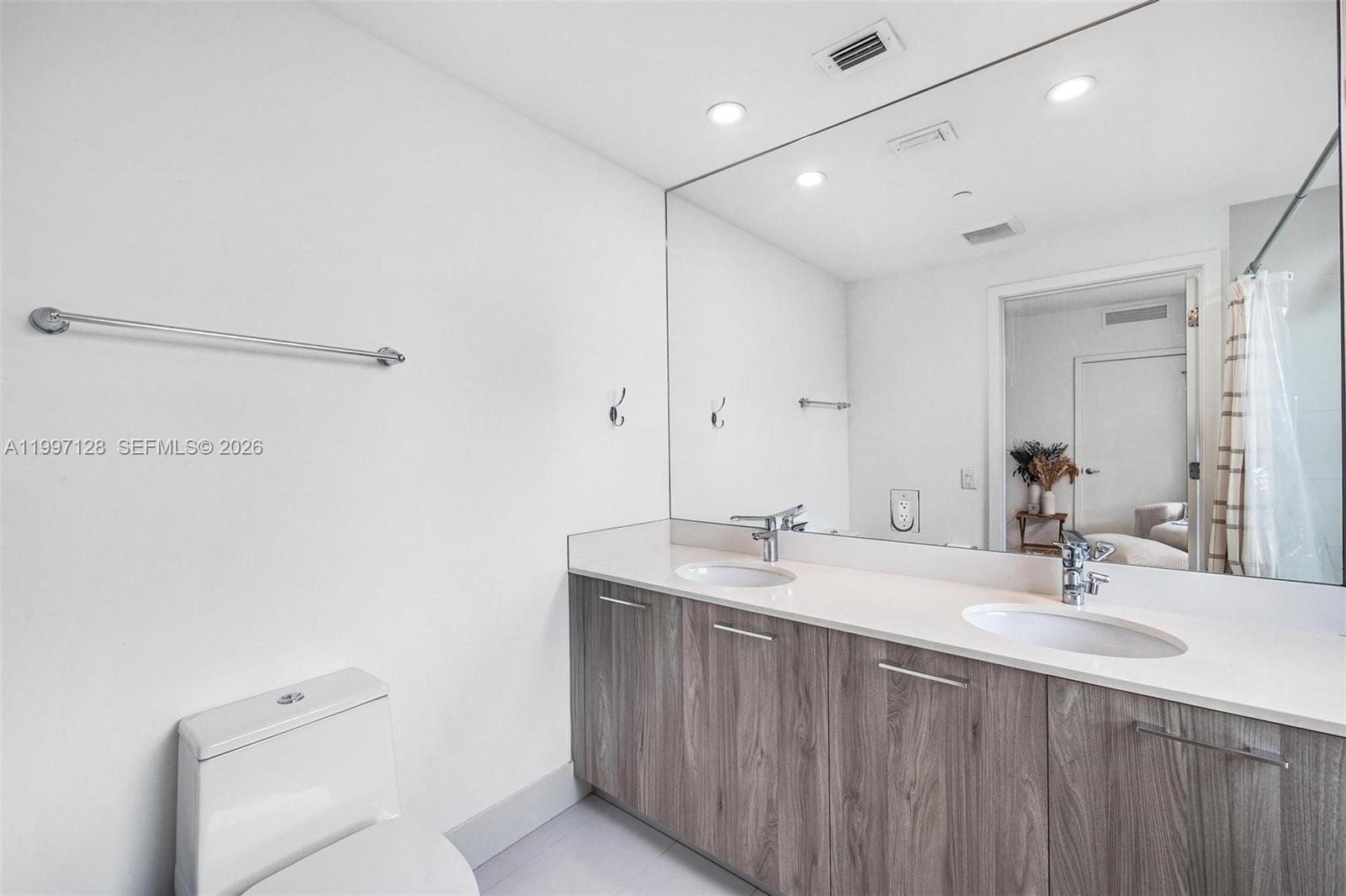 501 NE 31st St # 3009