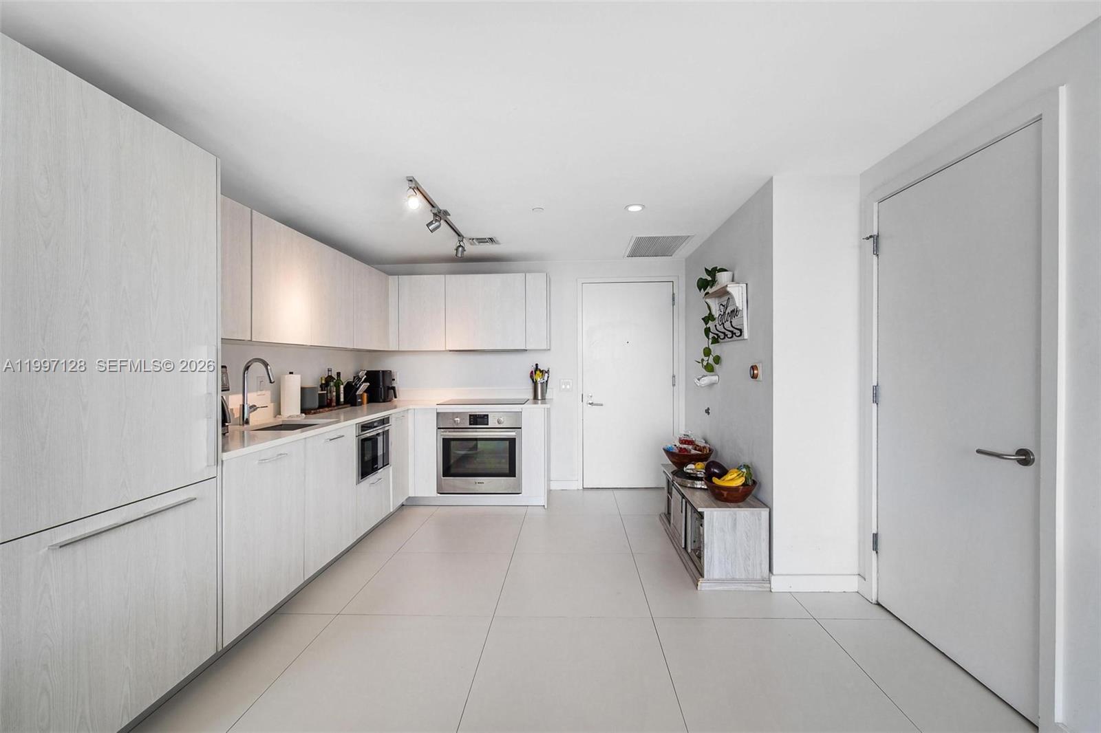 501 NE 31st St # 3009