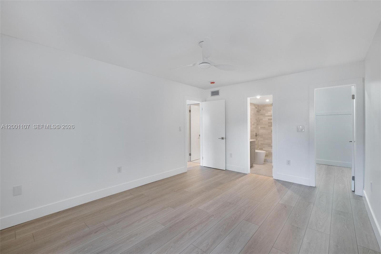 3582 NE 171st St # 207