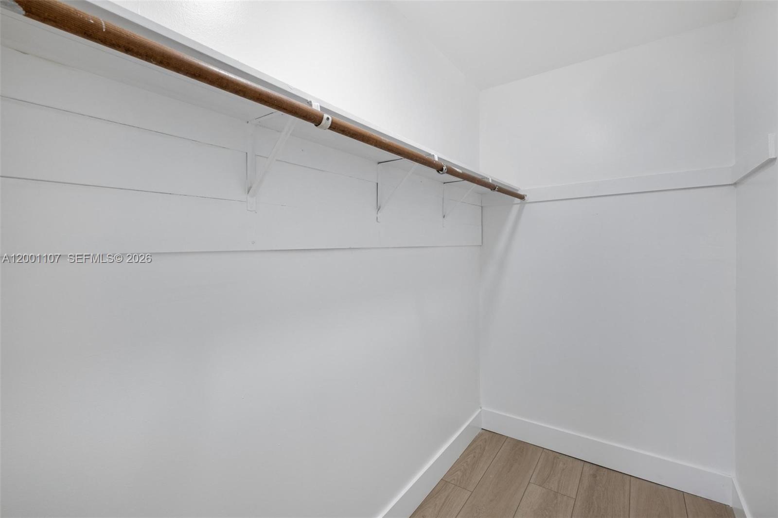 3582 NE 171st St # 207