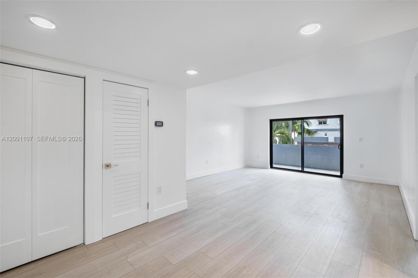 3582 NE 171st St # 207