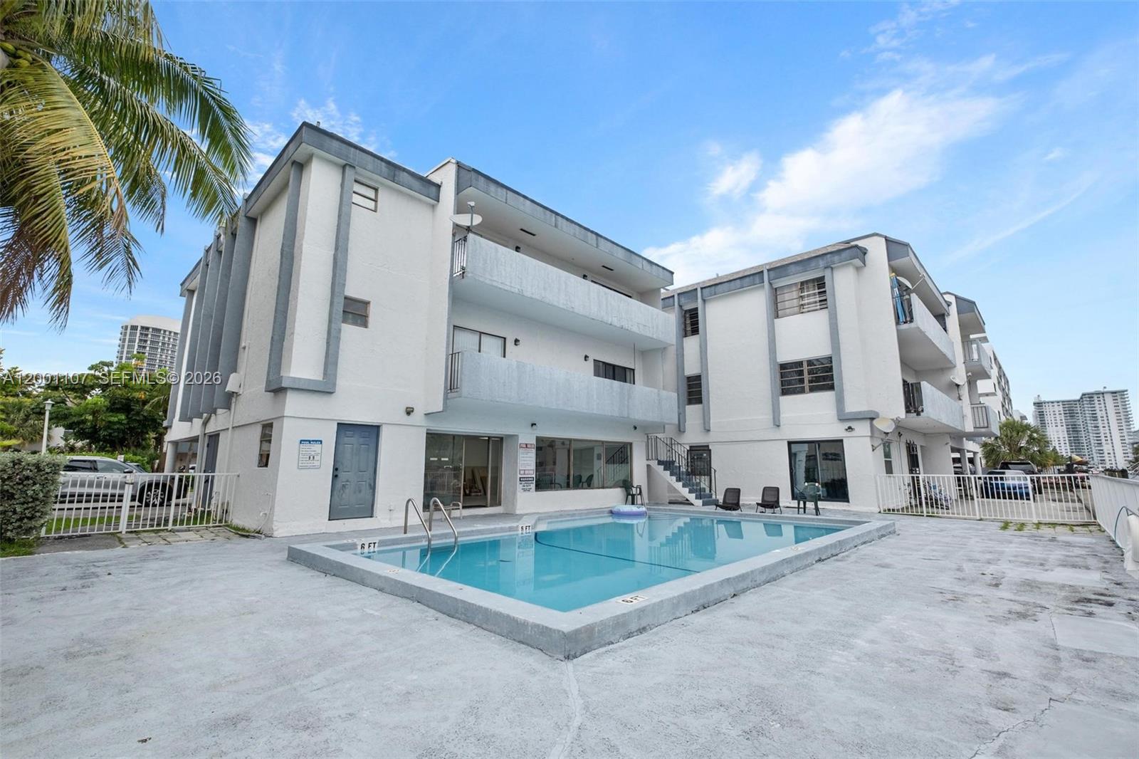 3582 NE 171st St # 207