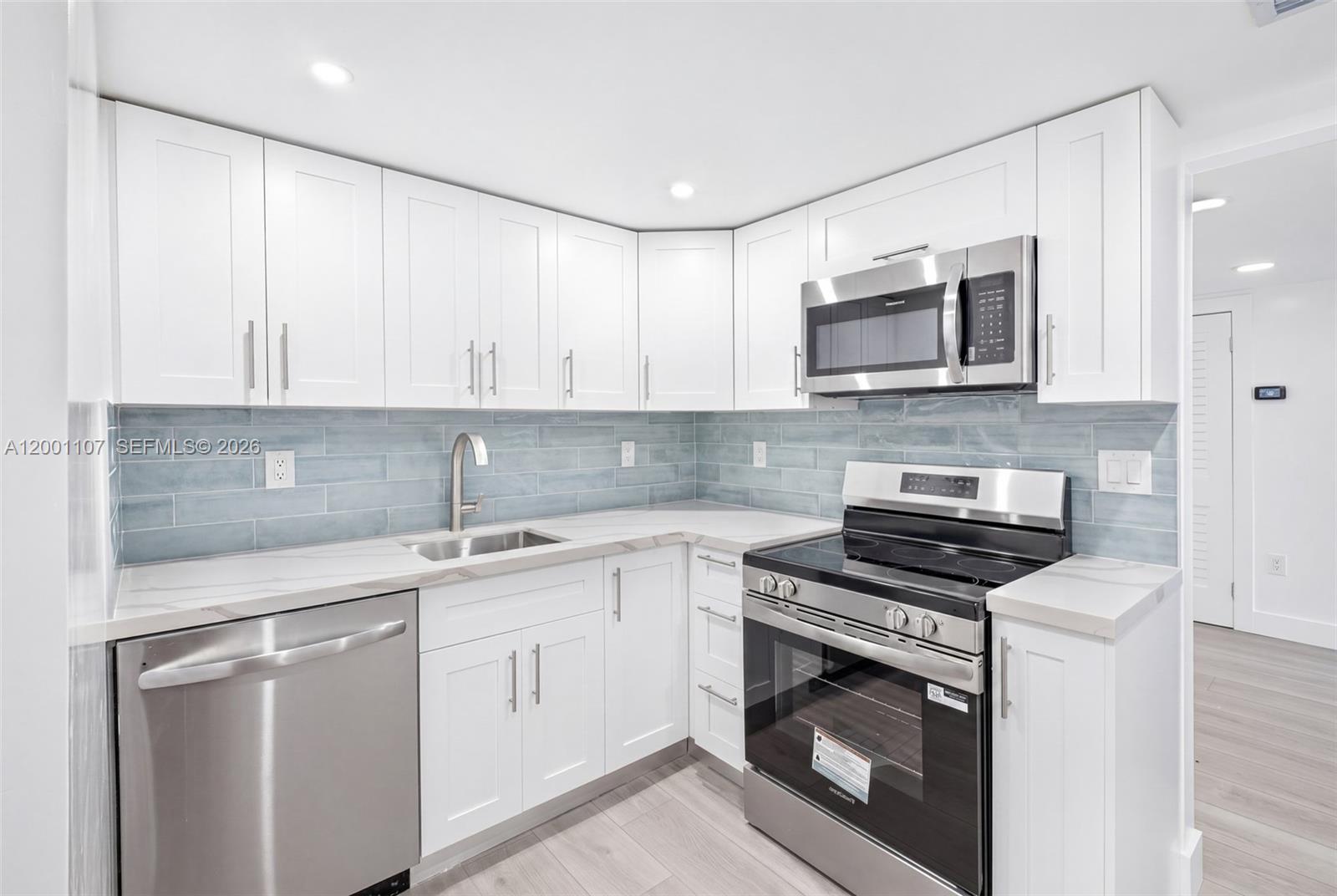 3582 NE 171st St # 207