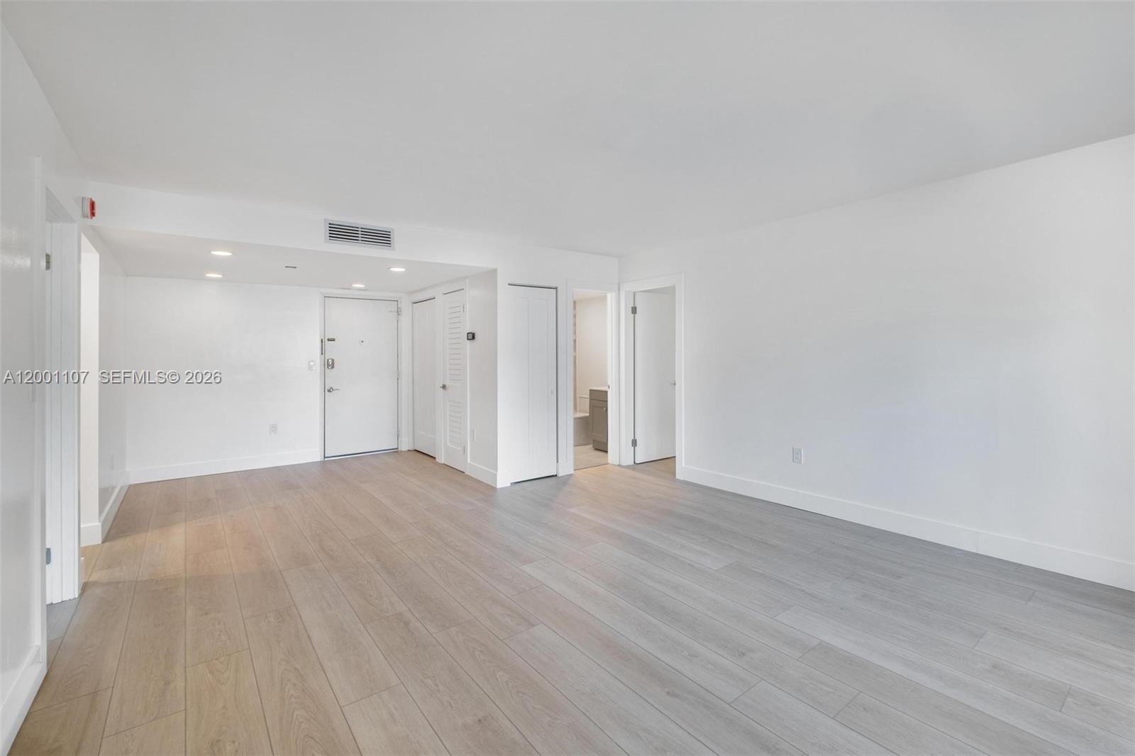 3582 NE 171st St # 207