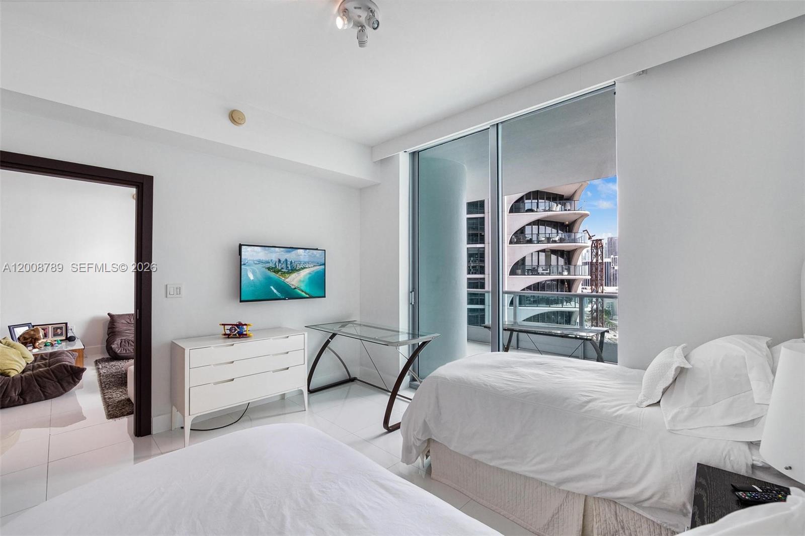 900 Biscayne Blvd # 2208