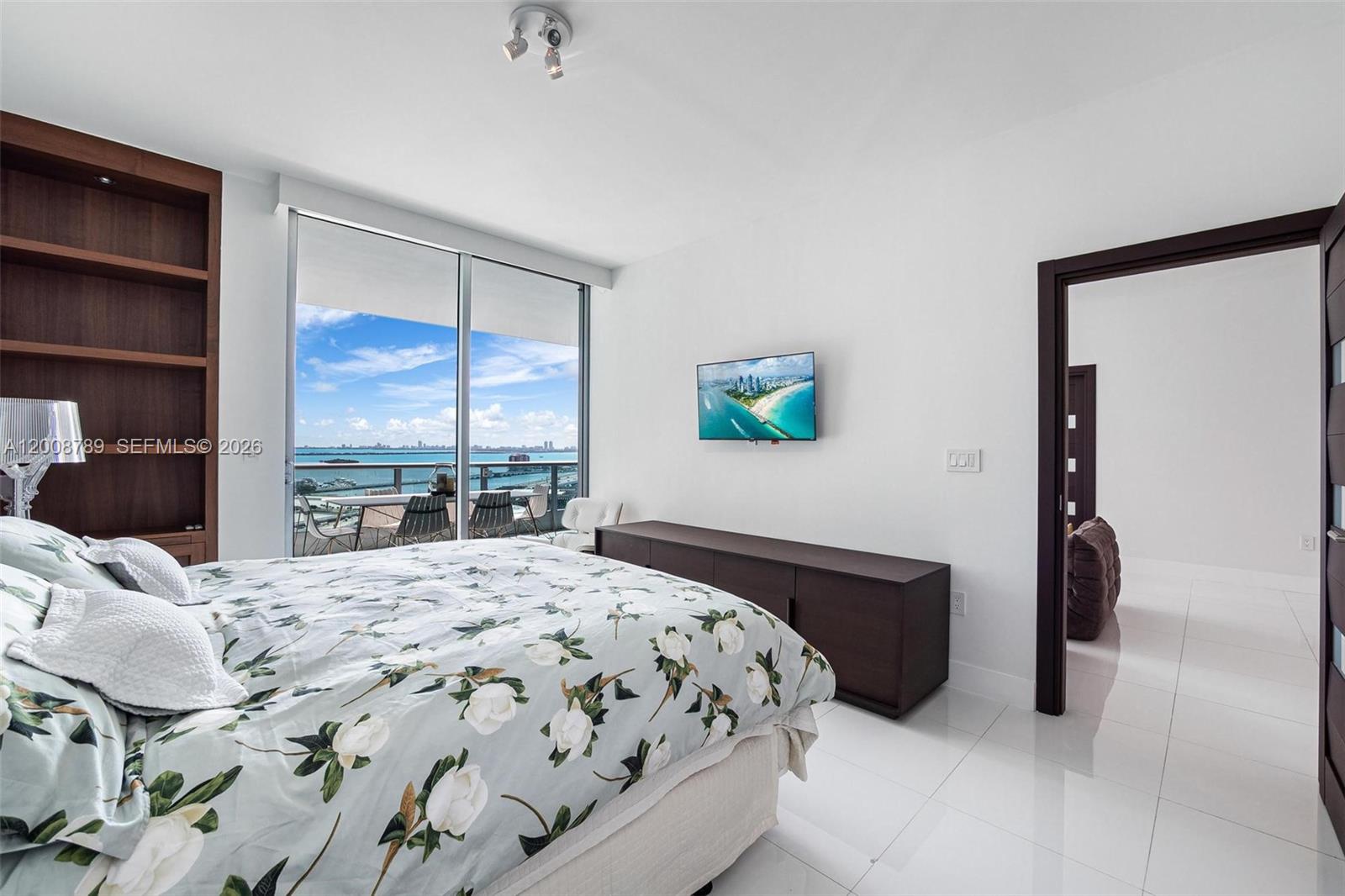 900 Biscayne Blvd # 2208