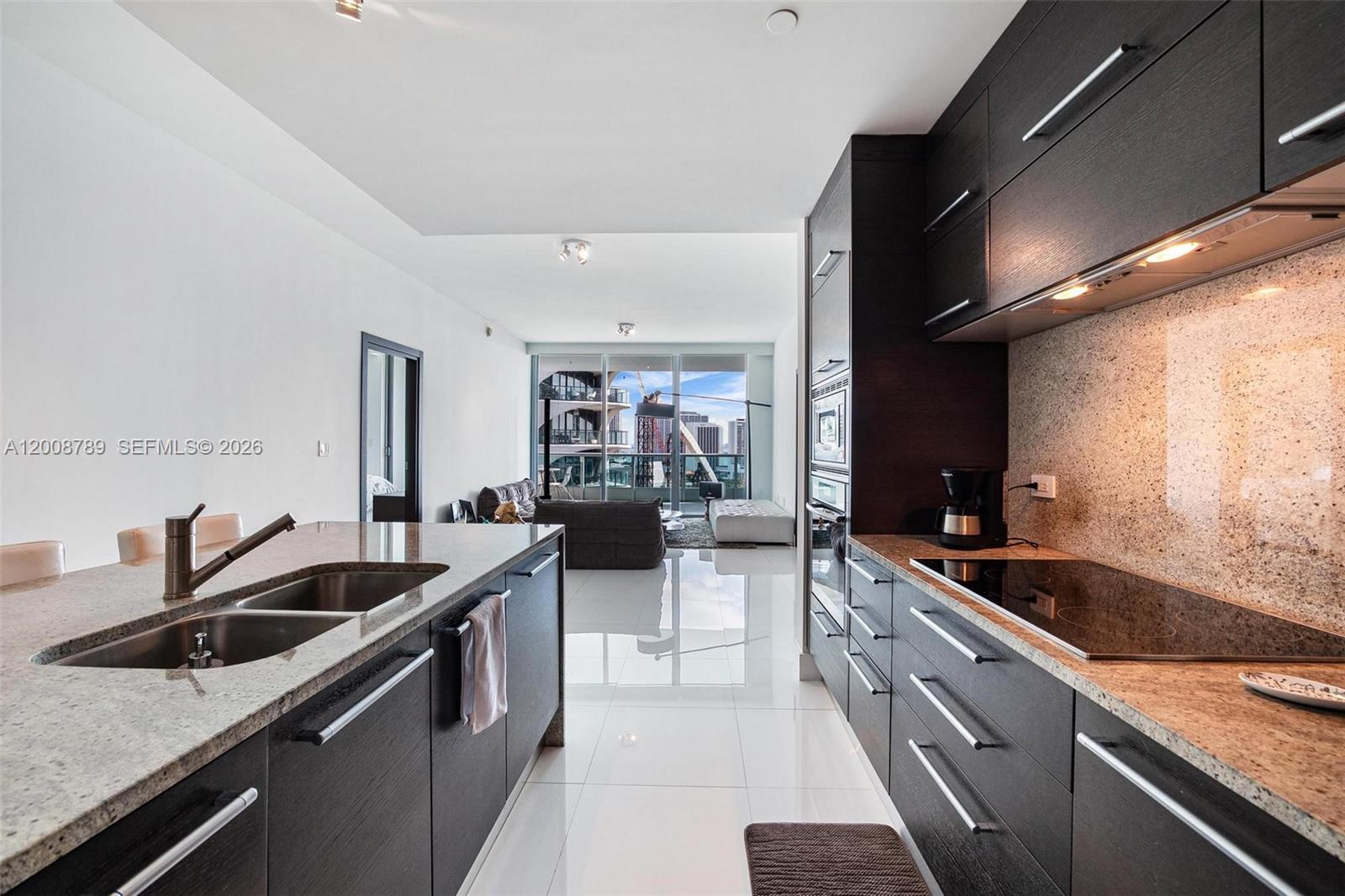 900 Biscayne Blvd # 2208