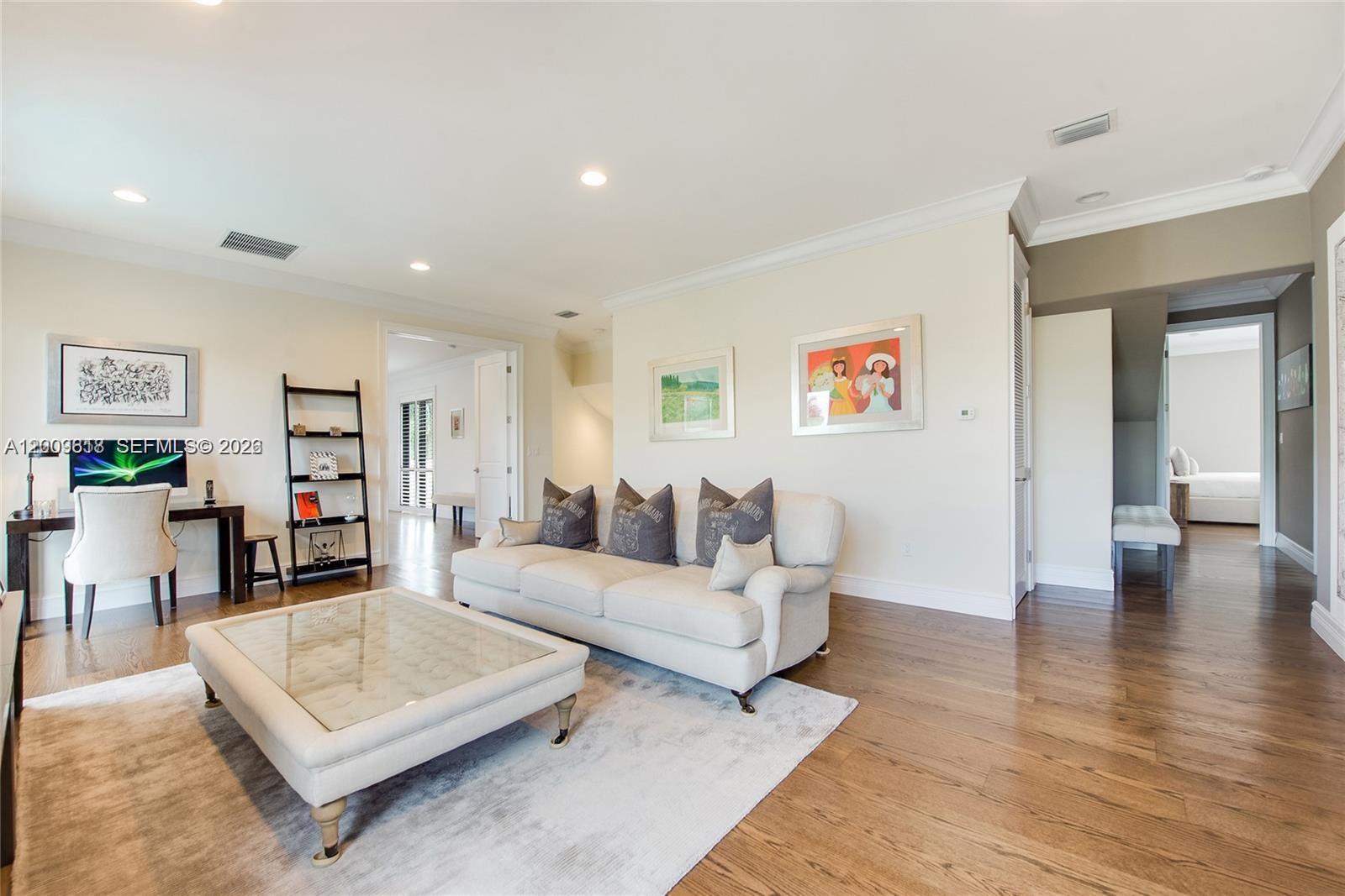 1151 S Alhambra Cir