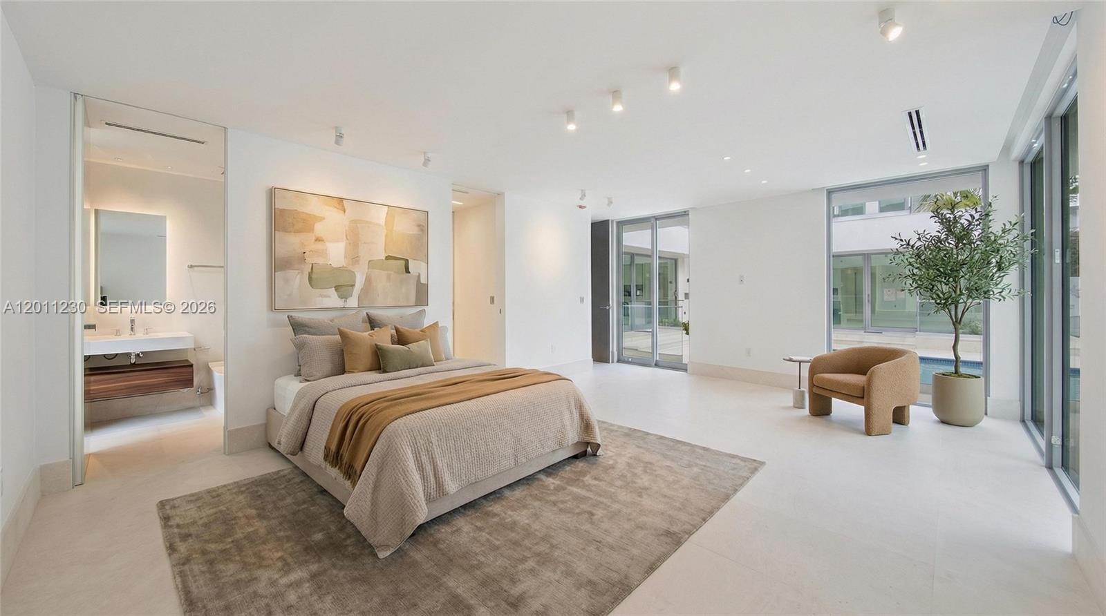 3280 Lake Ridge Lane