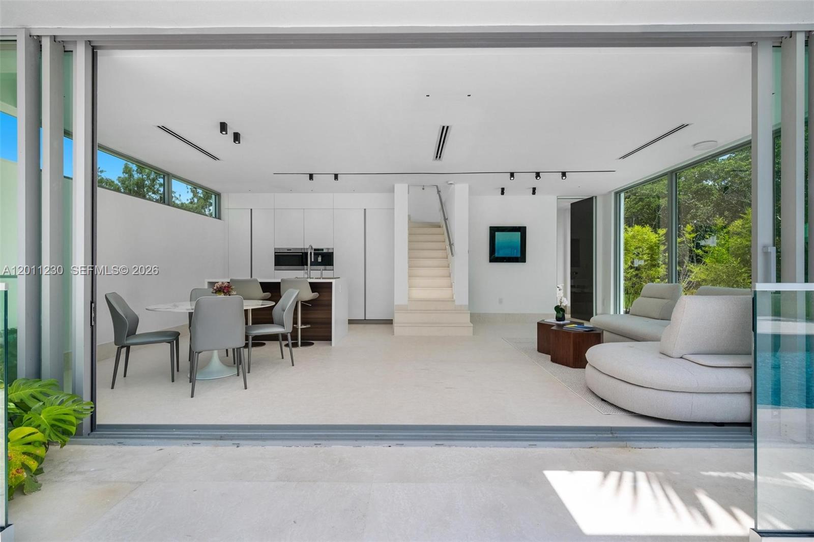 3280 Lake Ridge Lane