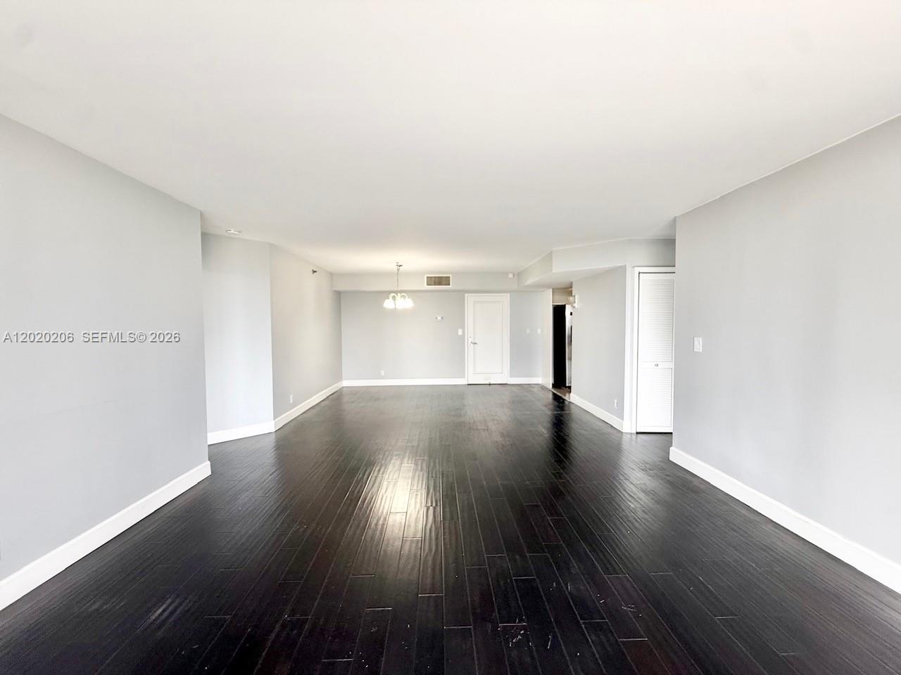 3600 Mystic Pointe Dr # 808