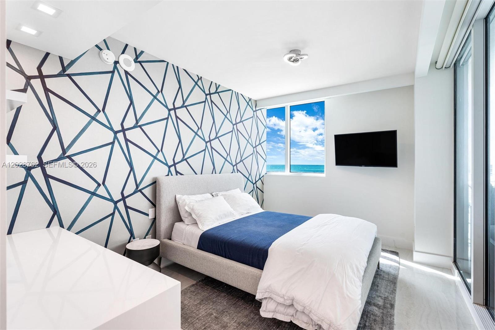 3801 Collins Ave # 703