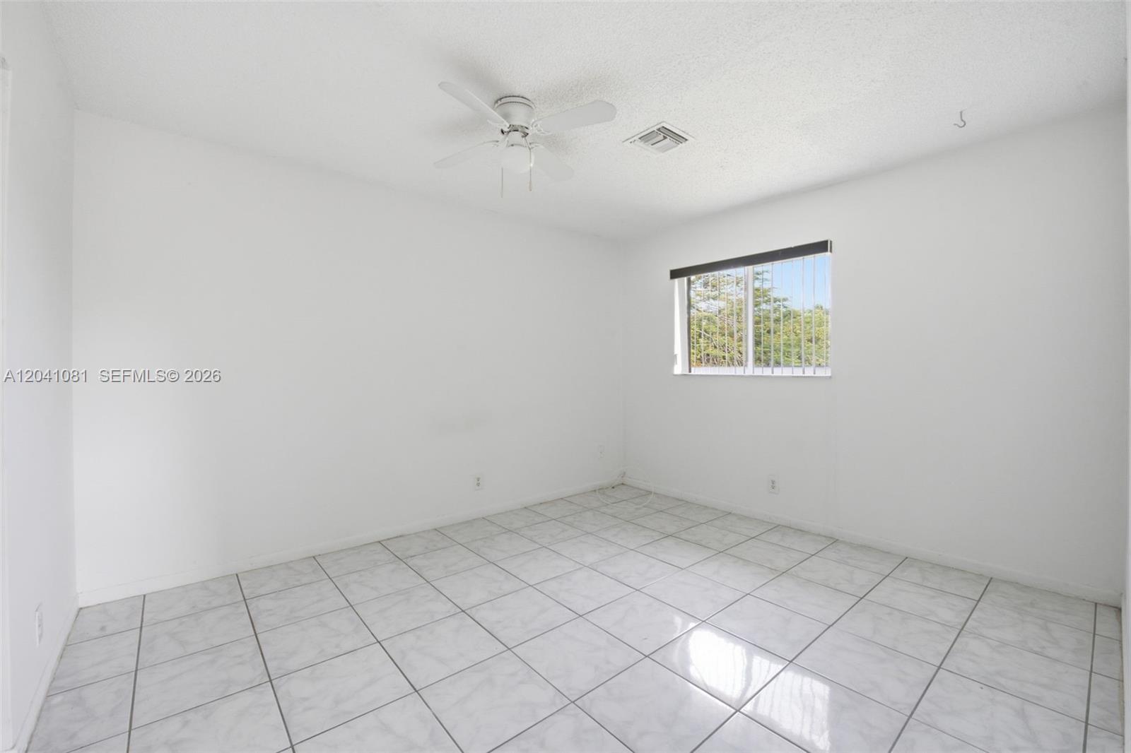 7521 NW 1st Ave # 7523