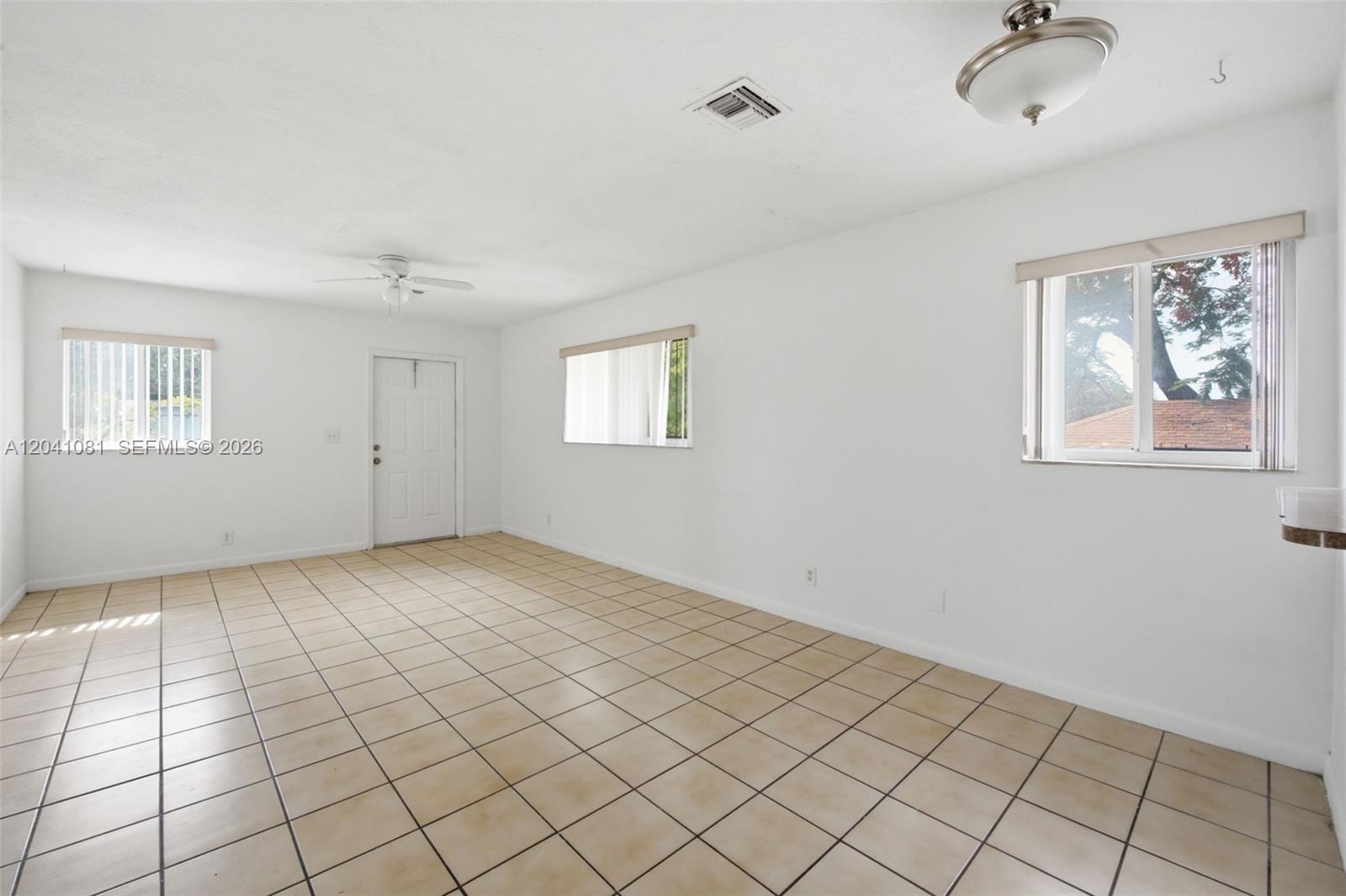 7521 NW 1st Ave # 7523