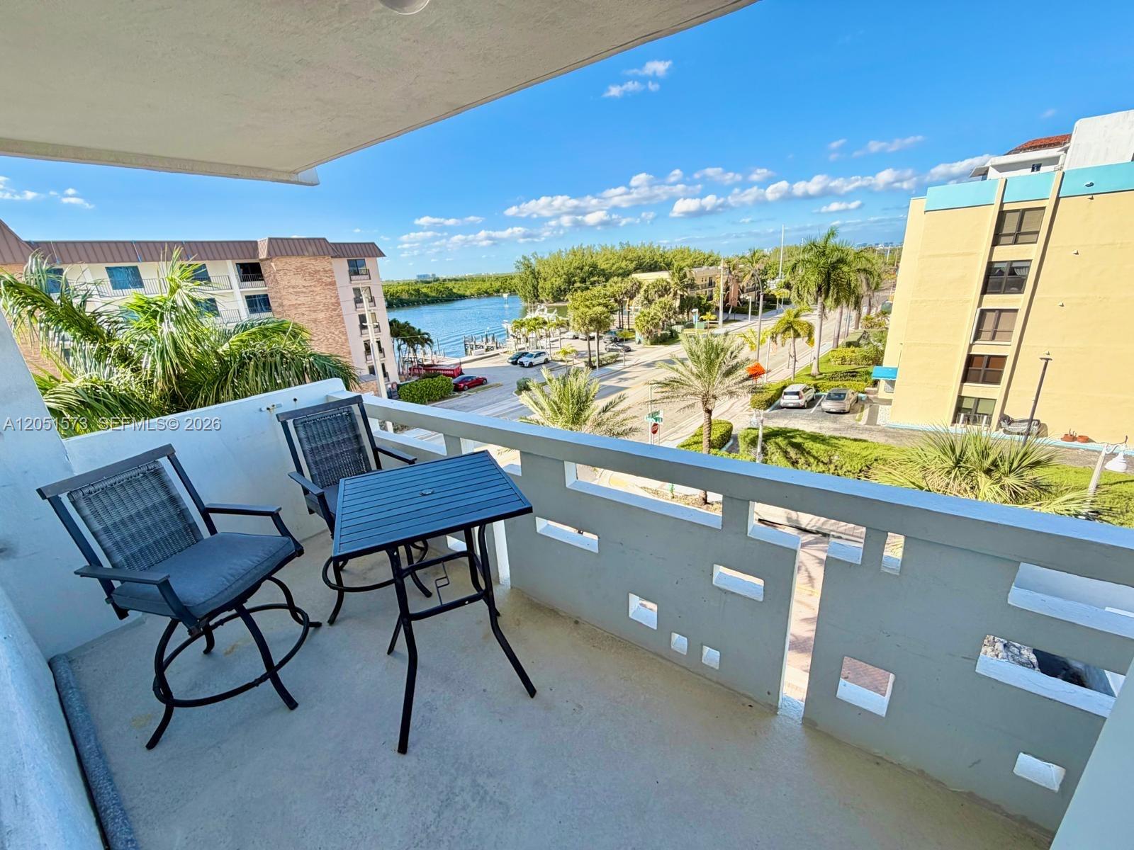3111 N Ocean Dr # 401