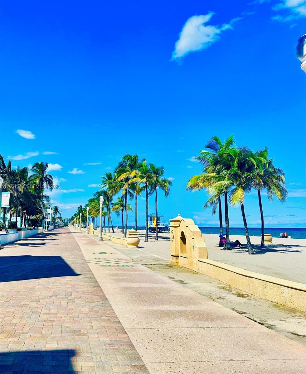 3111 N Ocean Dr # 401