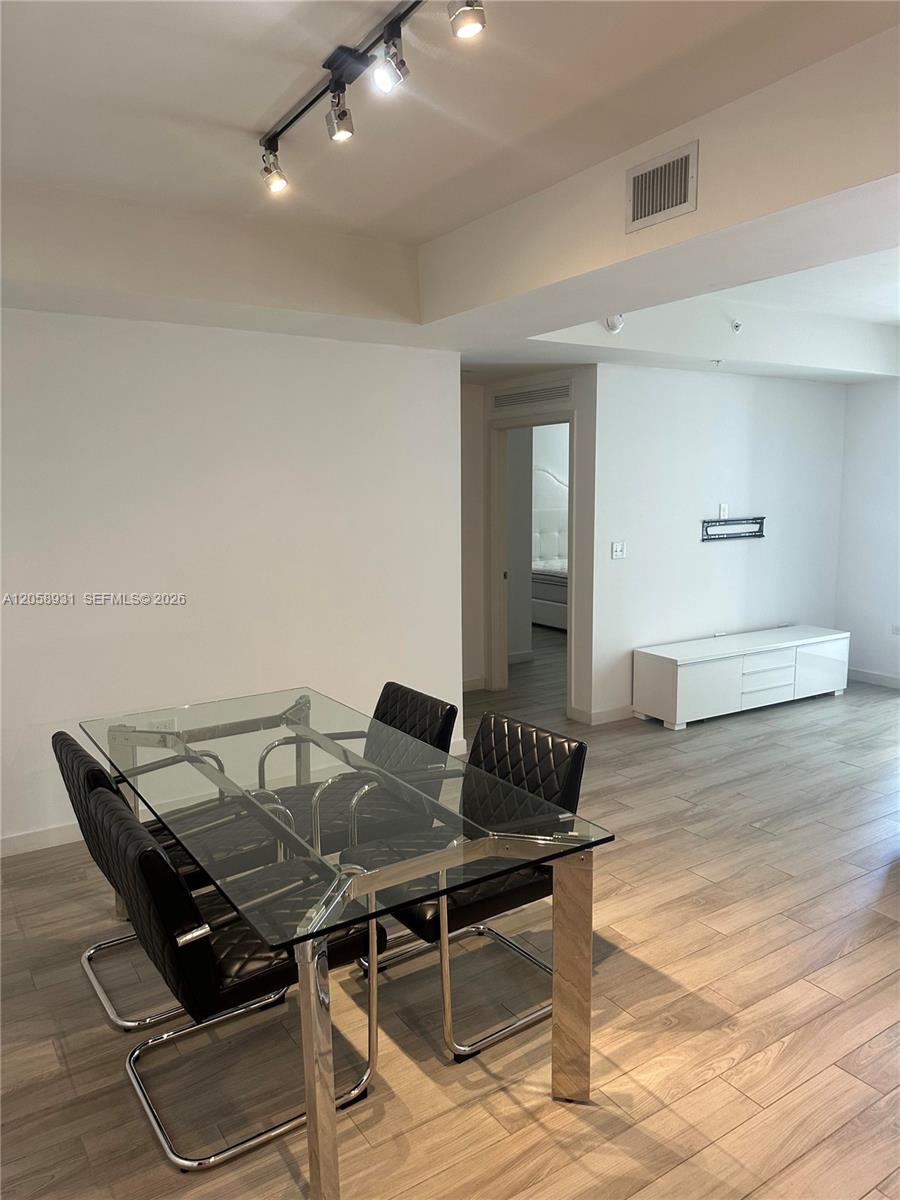 999 SW 1st Ave # 1716