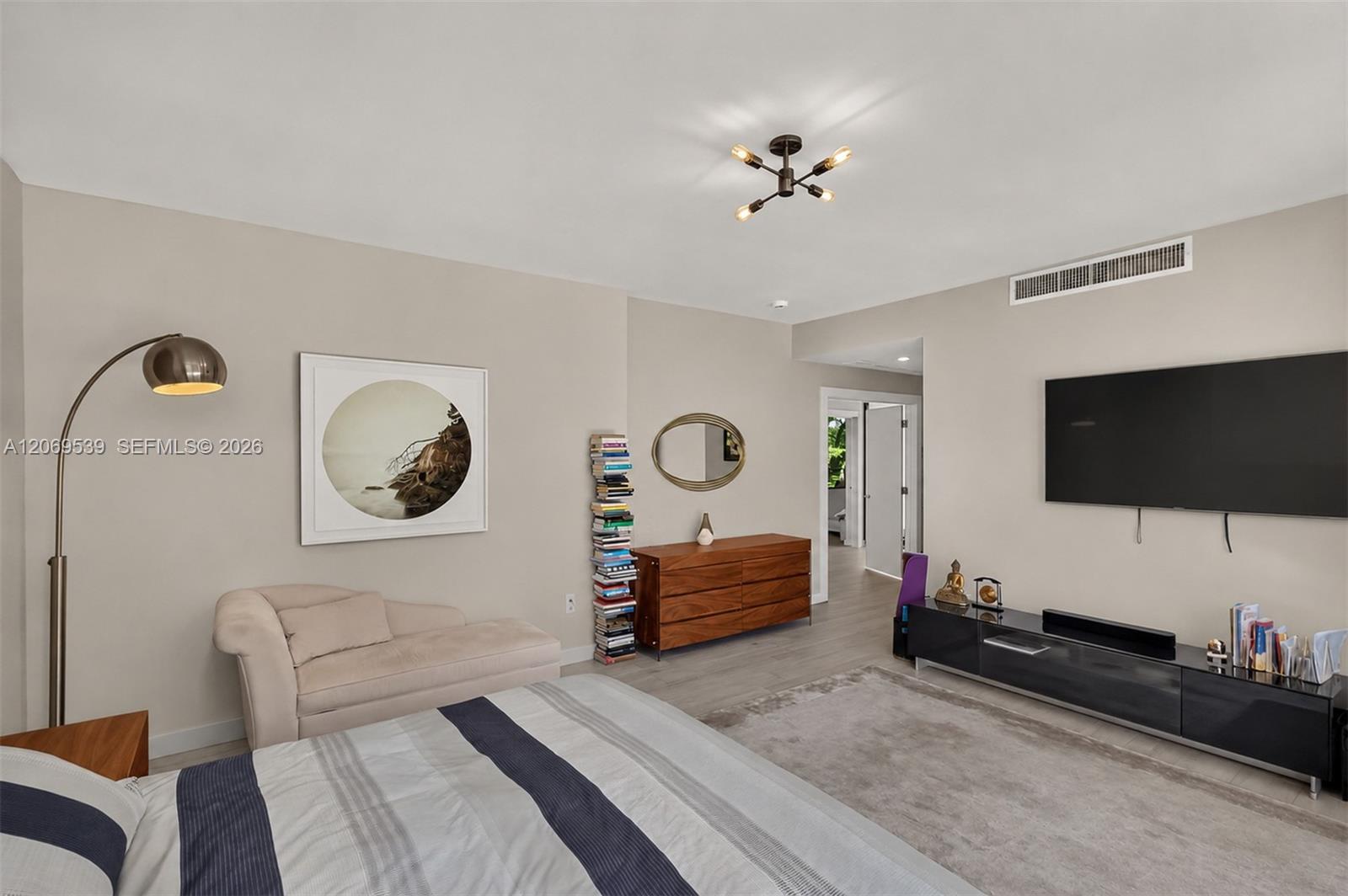 8670 Arboretum Ln
