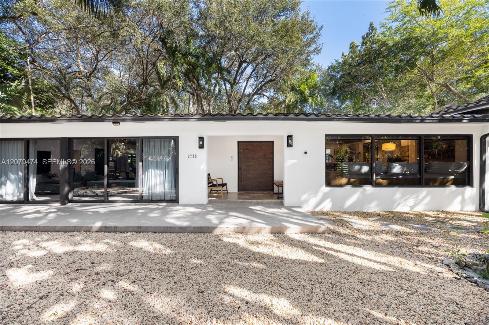 4165 Poinciana Ave