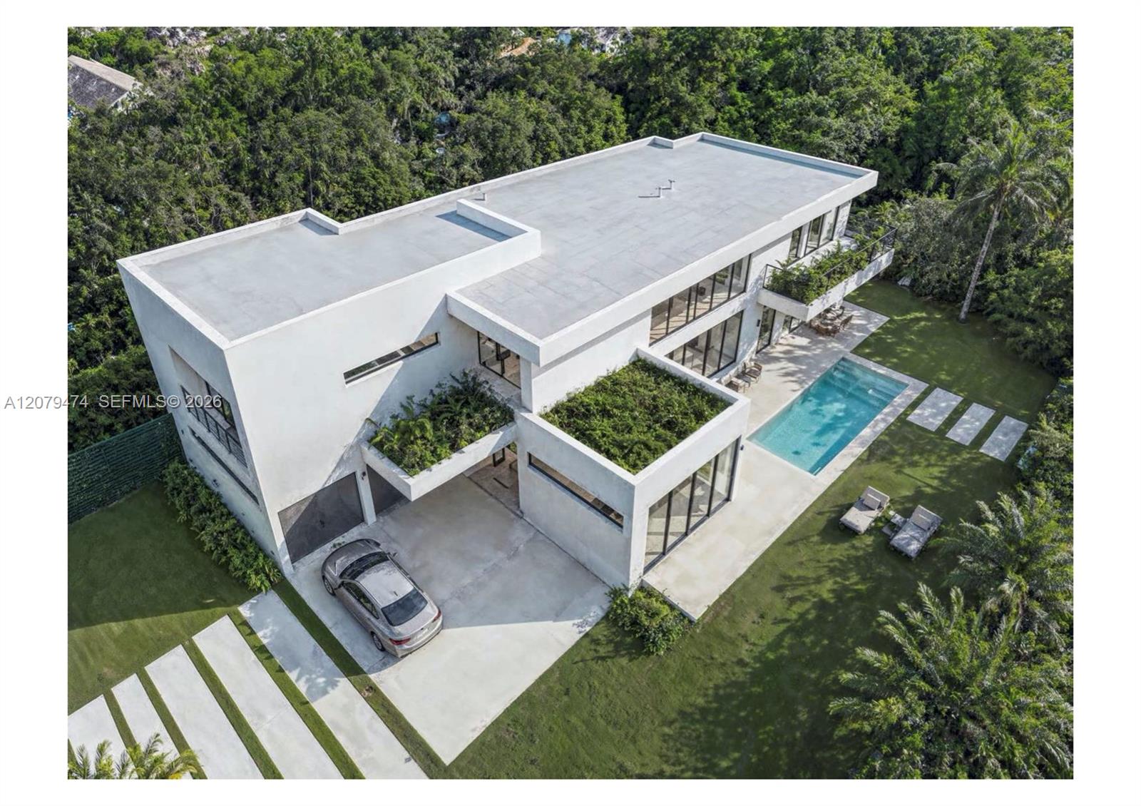 4165 Poinciana Ave