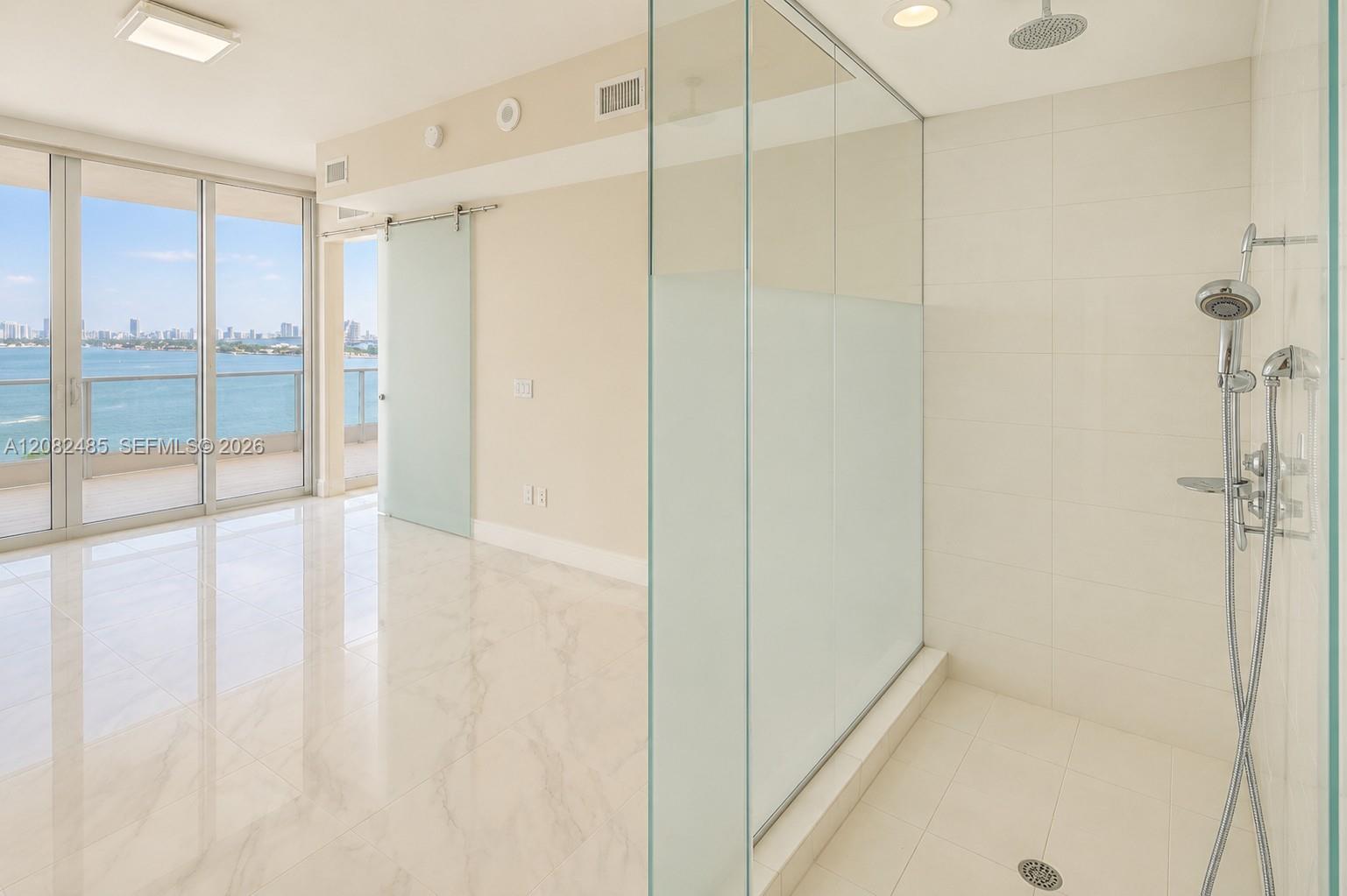 2020 N Bayshore Dr # 1710