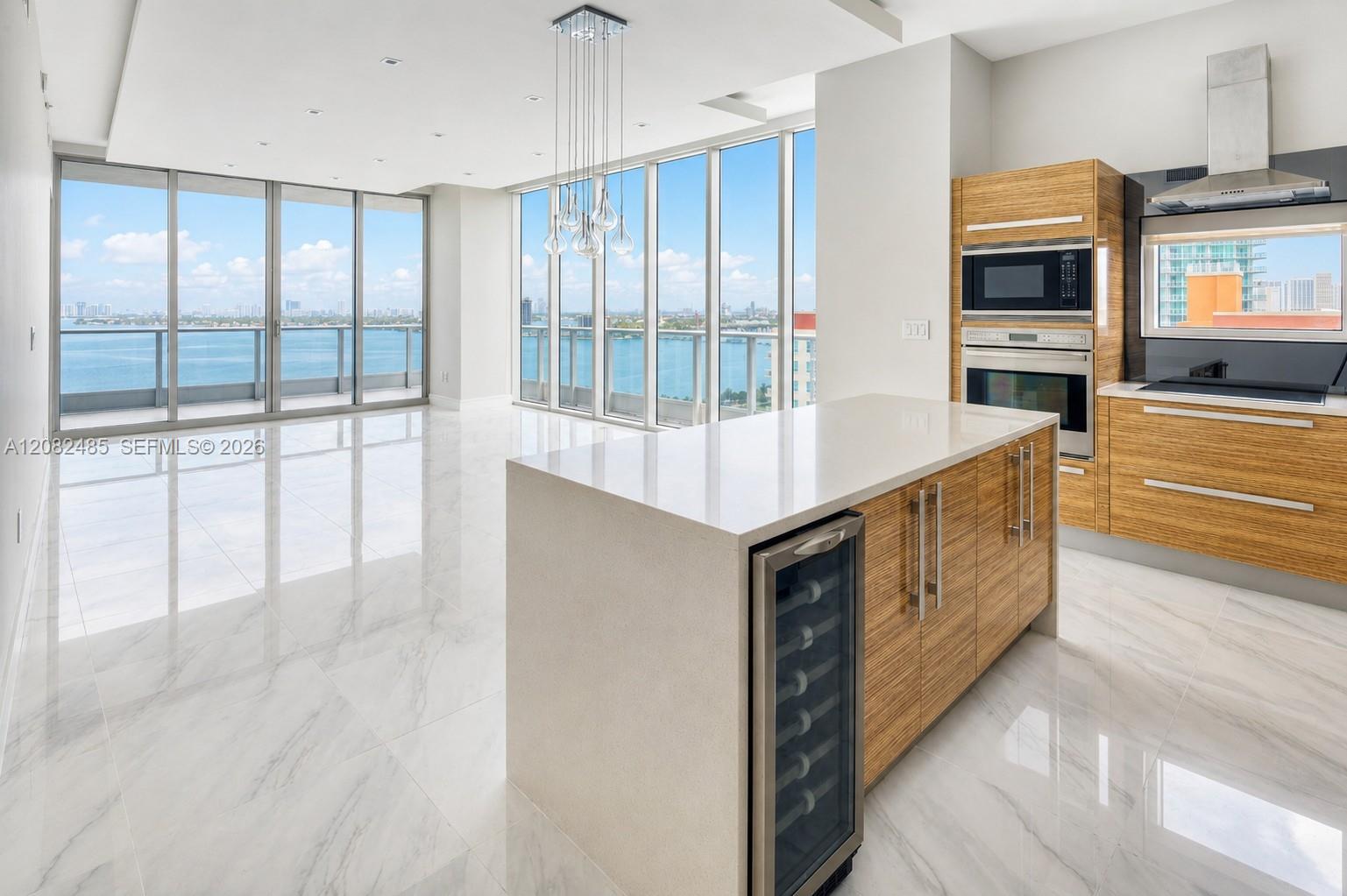2020 N Bayshore Dr # 1710