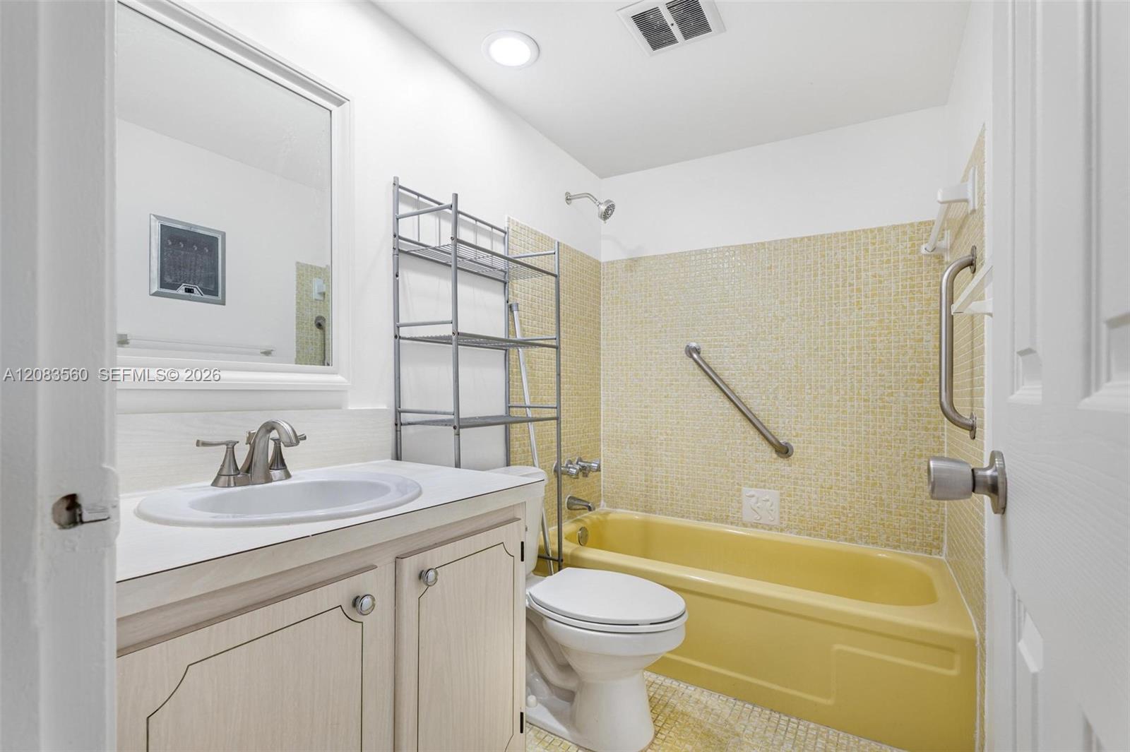 250 Layne Blvd # 304