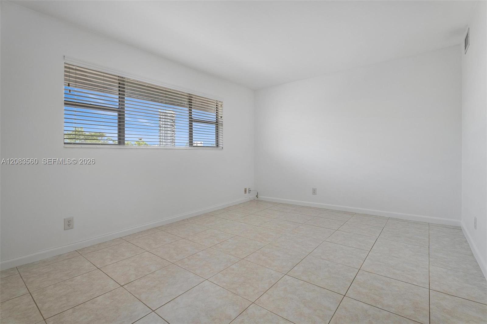 250 Layne Blvd # 304