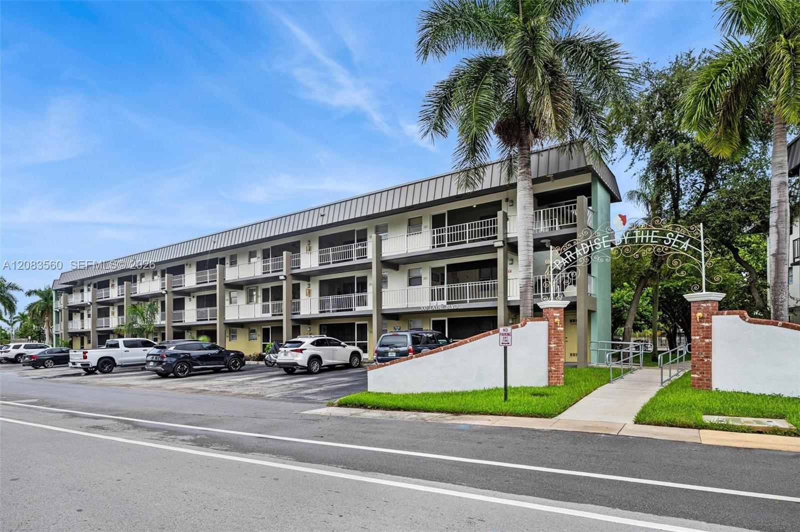 250 Layne Blvd # 304