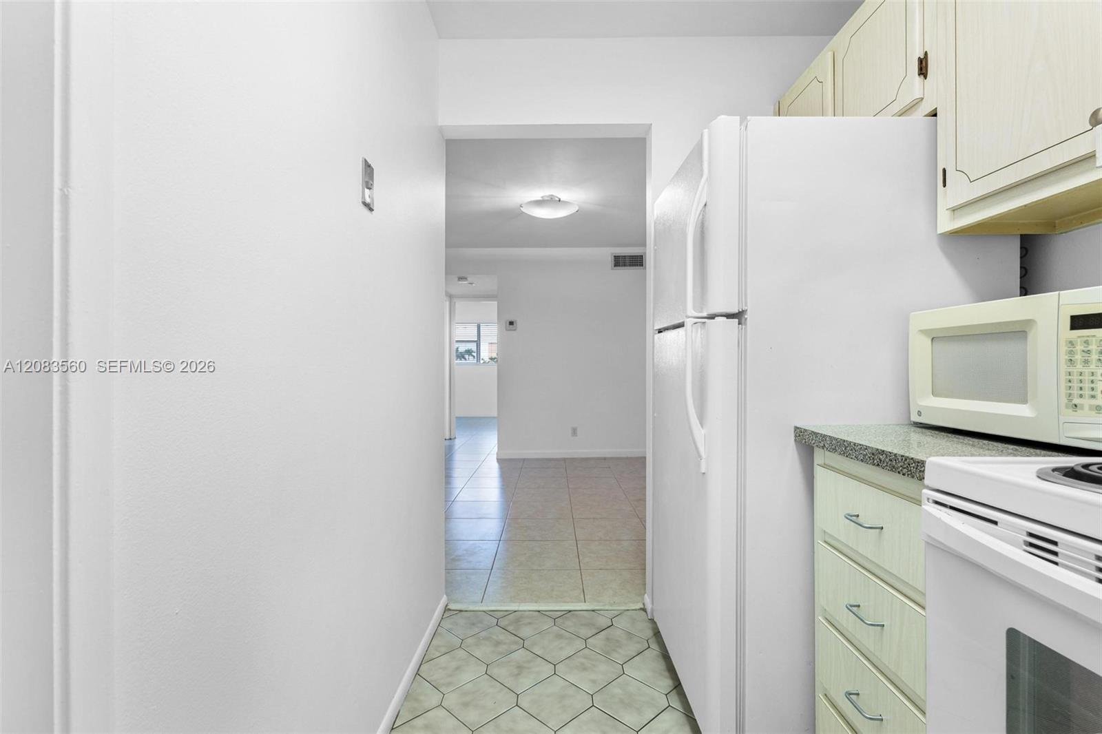 250 Layne Blvd # 304
