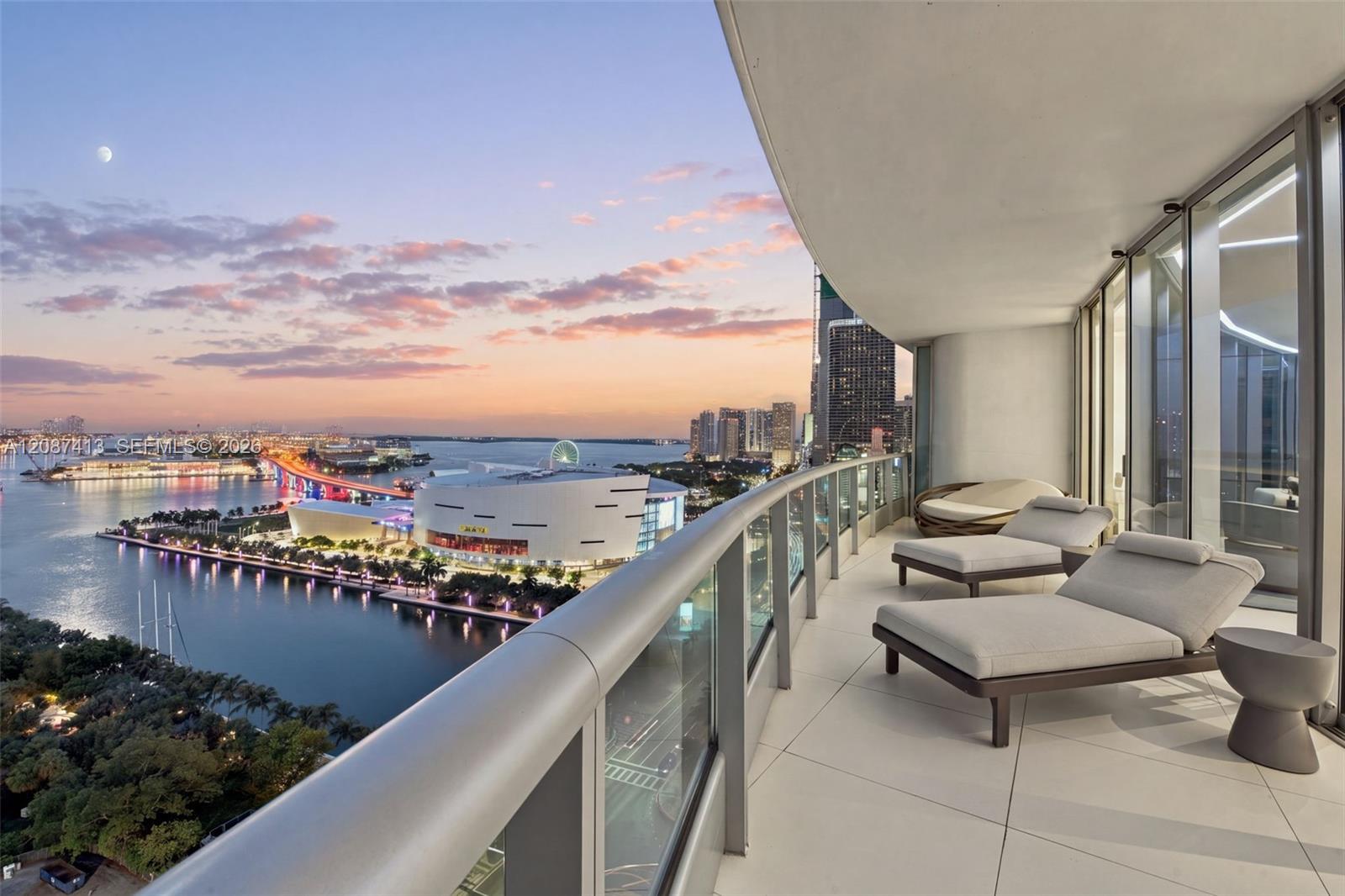 900 Biscayne Blvd # 2406