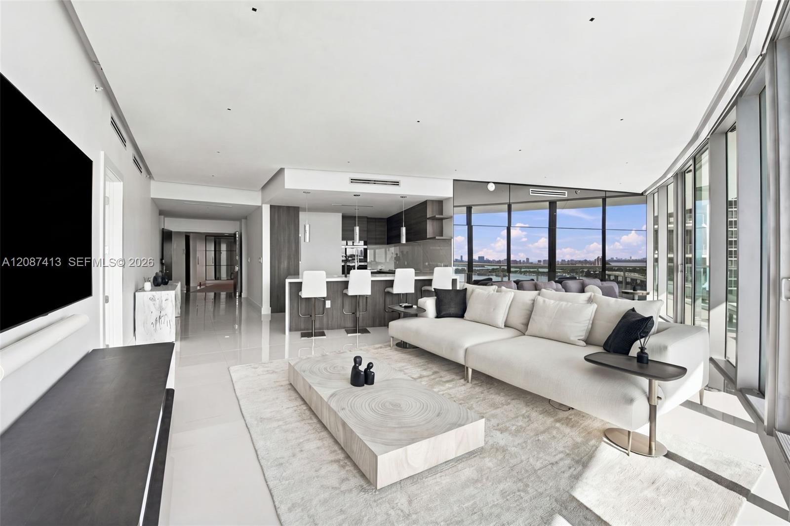 900 Biscayne Blvd # 2406