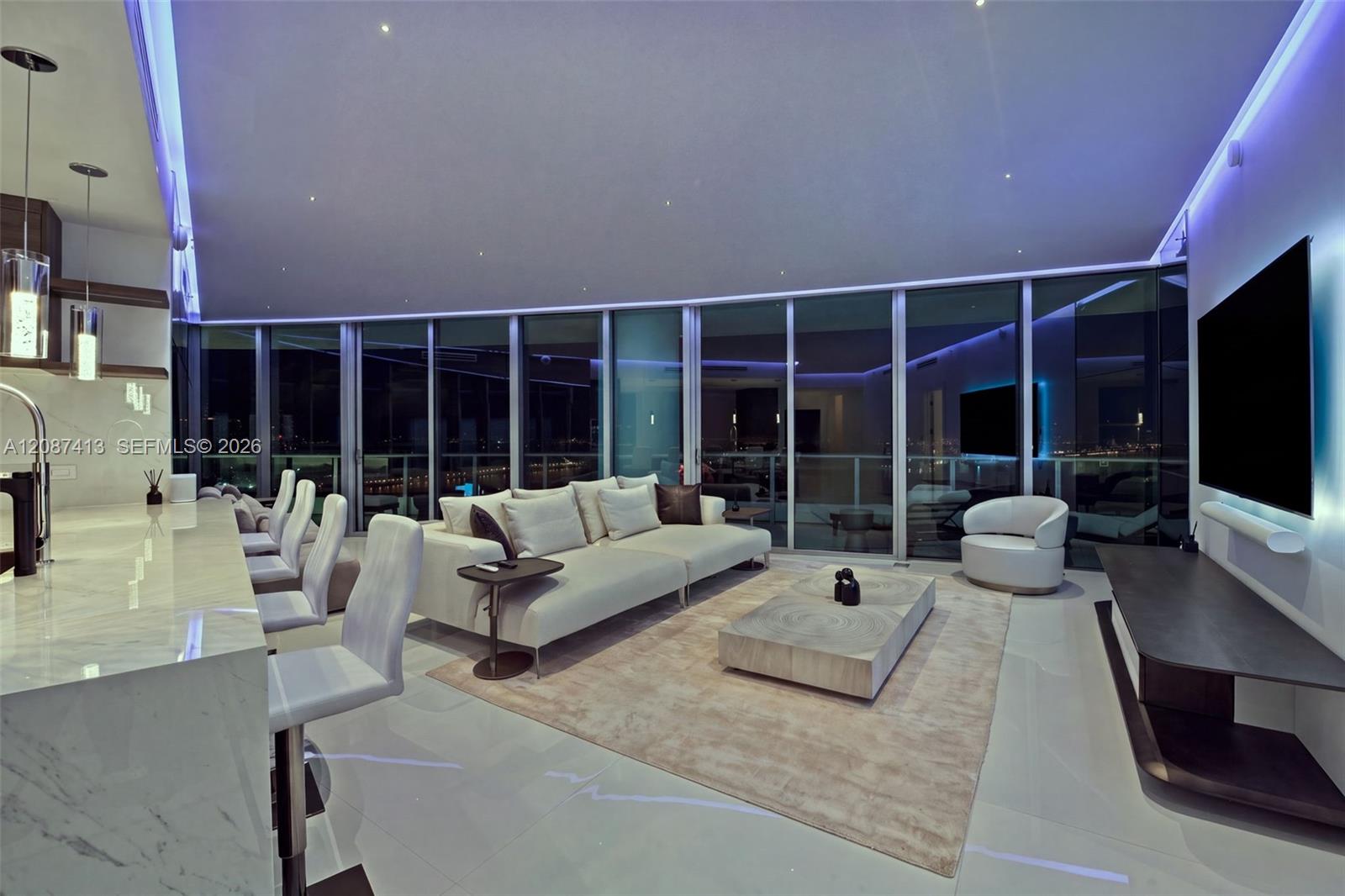 900 Biscayne Blvd # 2406