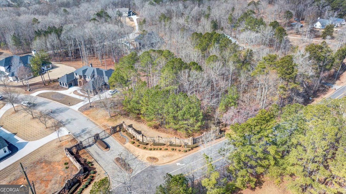 8000 Cascading Shoals