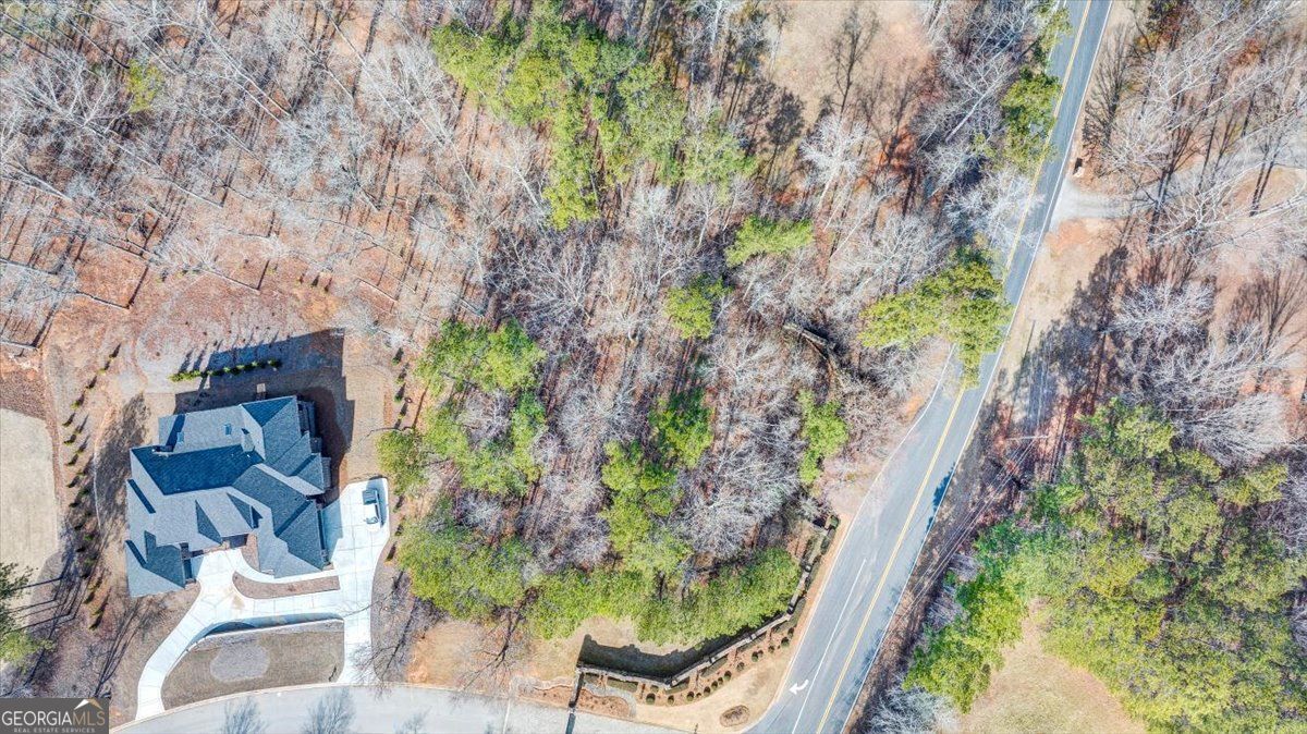 8000 Cascading Shoals