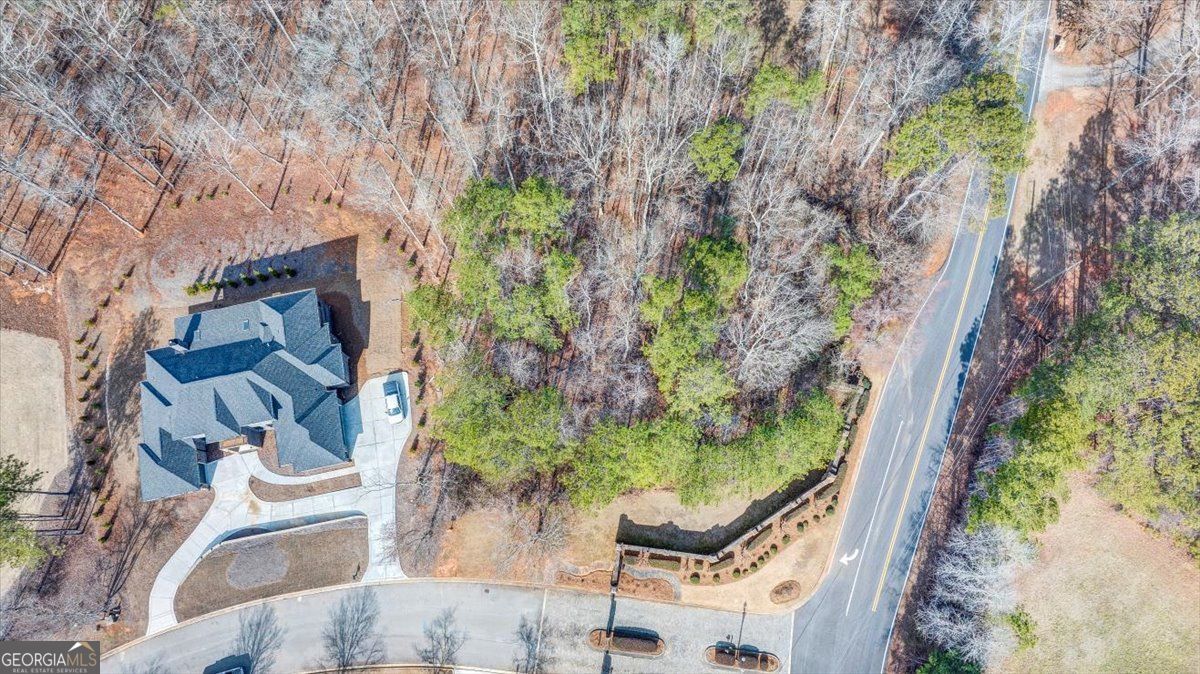 8000 Cascading Shoals